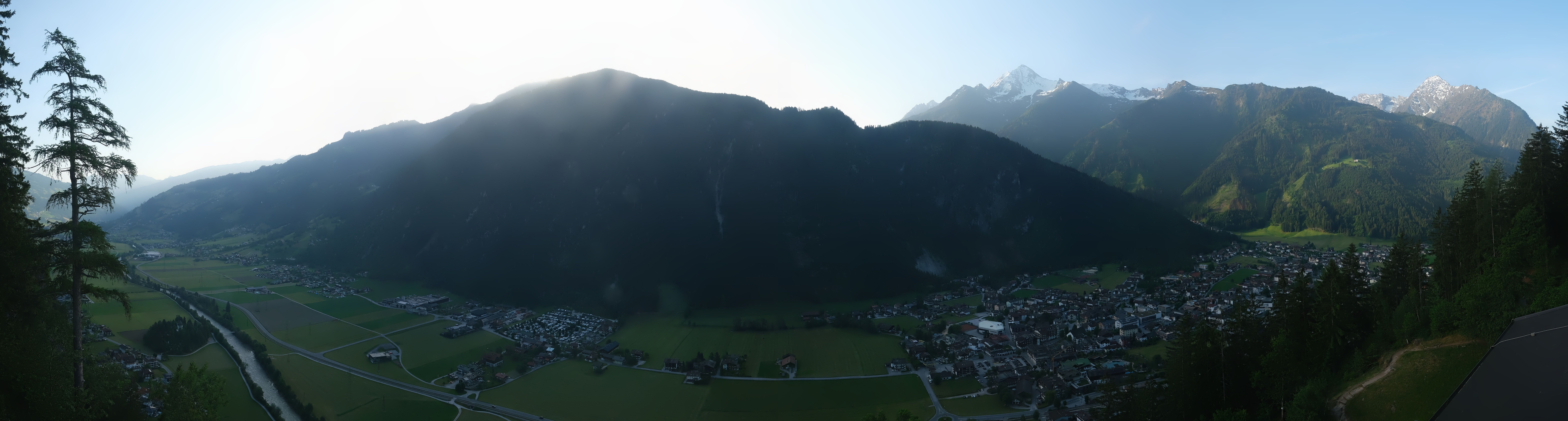Archiv Foto Webcam Mayrhofen im Zillertal: Blick vom Gasthof Zimmereben