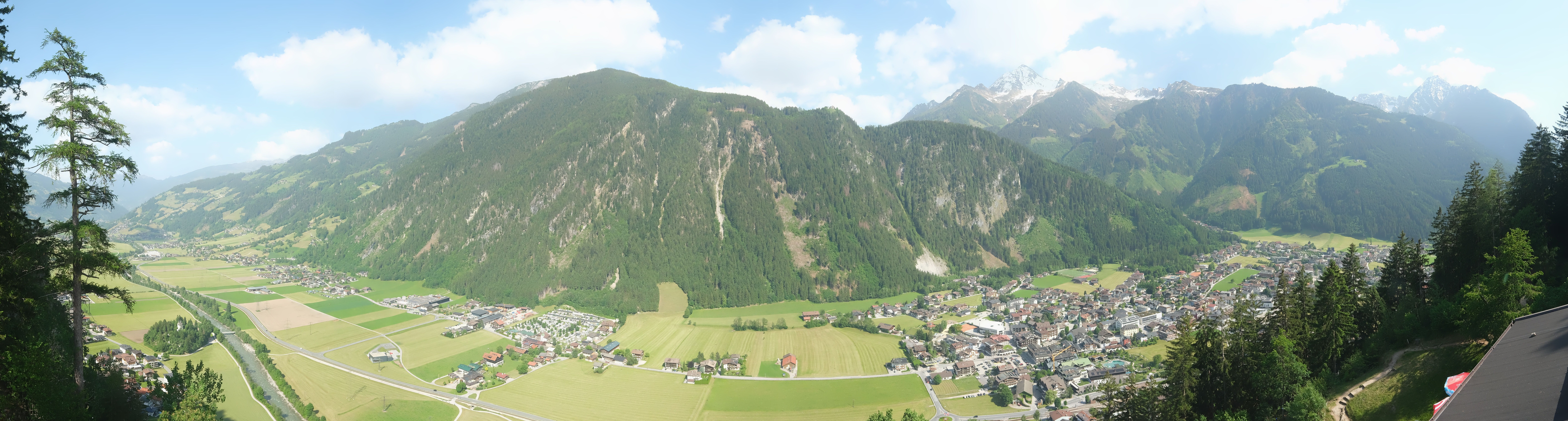 Archiv Foto Webcam Mayrhofen im Zillertal: Blick vom Gasthof Zimmereben