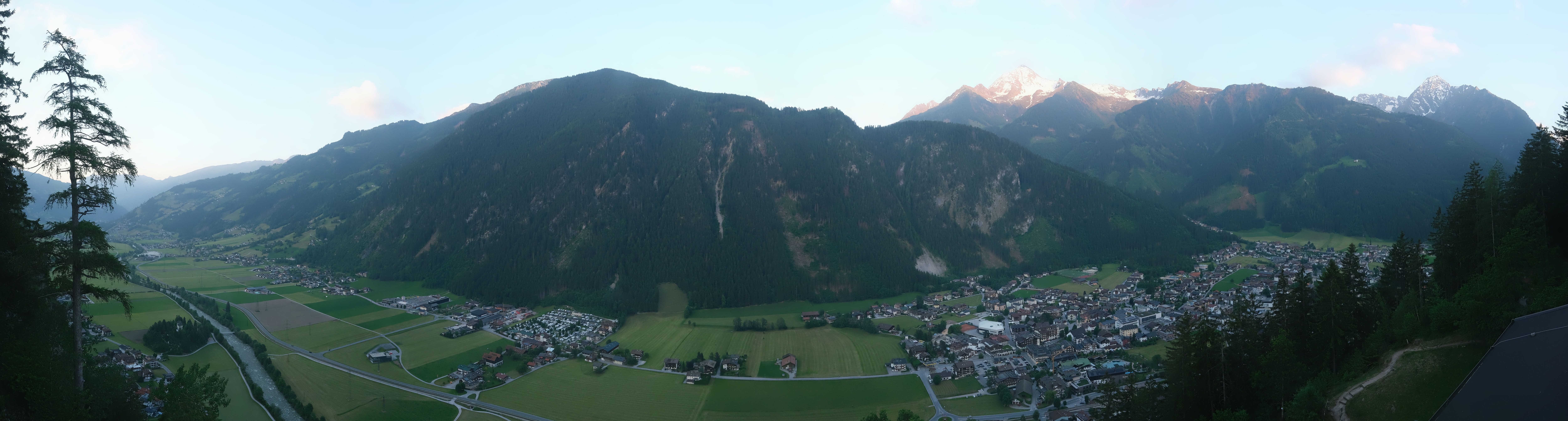 Archiv Foto Webcam Mayrhofen im Zillertal: Blick vom Gasthof Zimmereben