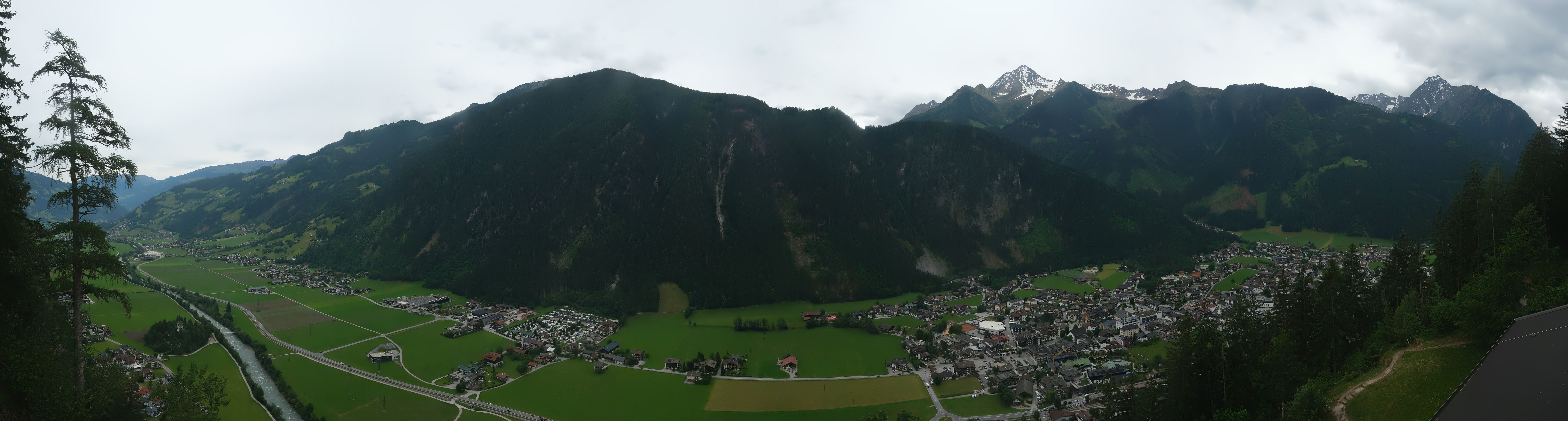 Archiv Foto Webcam Mayrhofen im Zillertal: Blick vom Gasthof Zimmereben