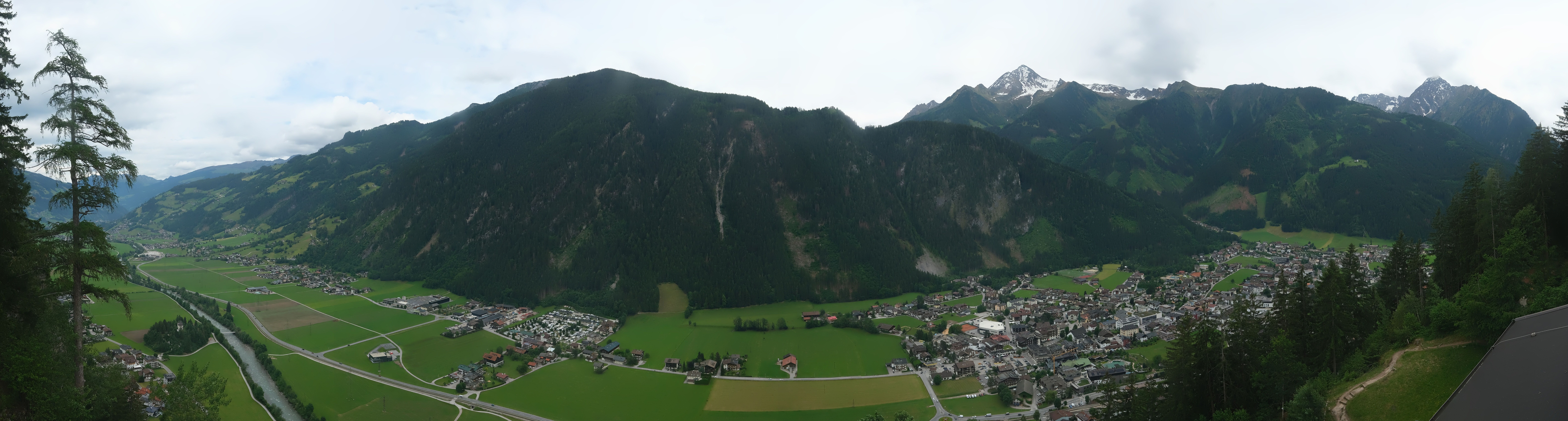 Archiv Foto Webcam Mayrhofen im Zillertal: Blick vom Gasthof Zimmereben