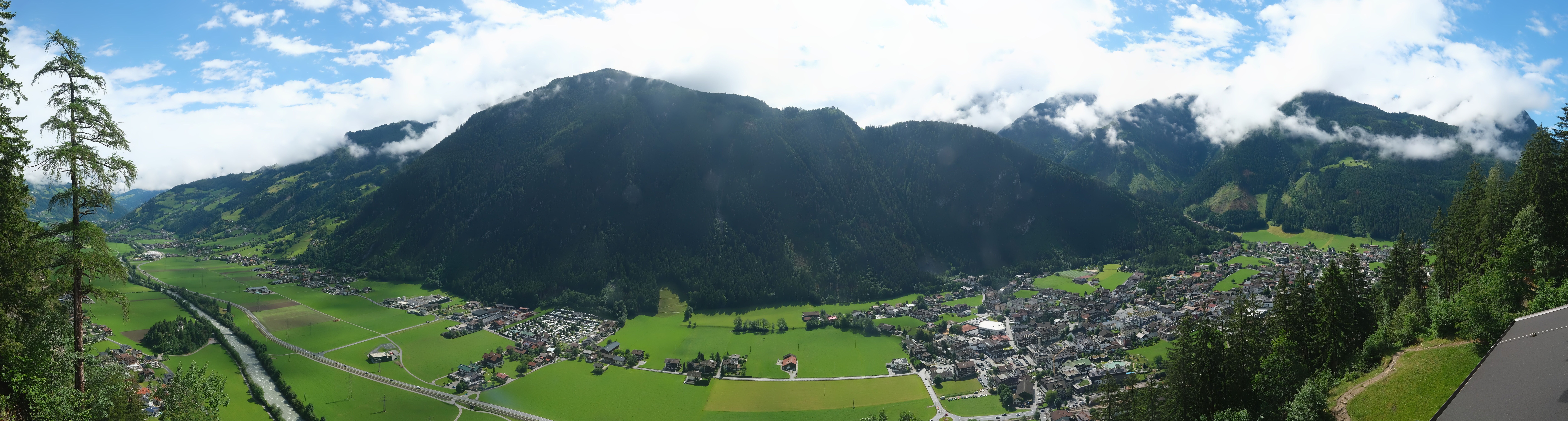 Archiv Foto Webcam Mayrhofen im Zillertal: Blick vom Gasthof Zimmereben
