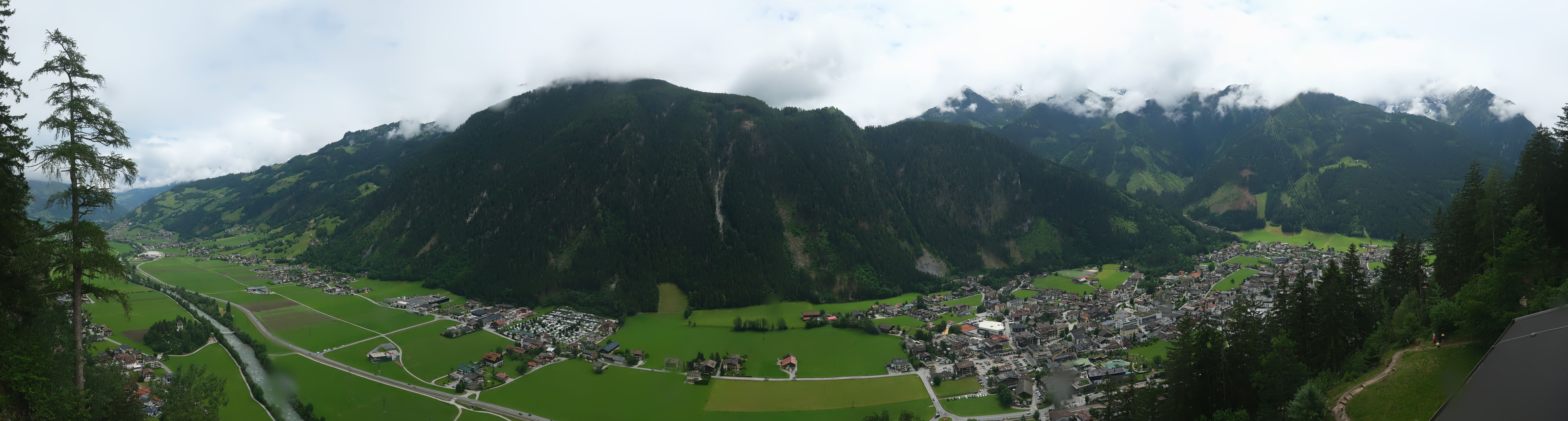 Archiv Foto Webcam Mayrhofen im Zillertal: Blick vom Gasthof Zimmereben