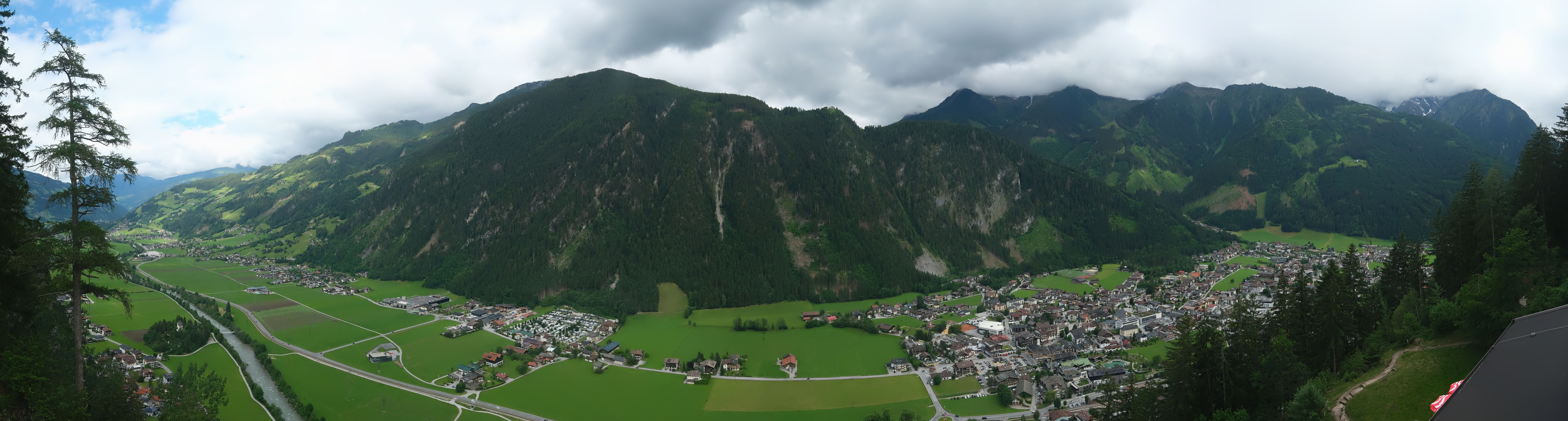 Archiv Foto Webcam Mayrhofen im Zillertal: Blick vom Gasthof Zimmereben