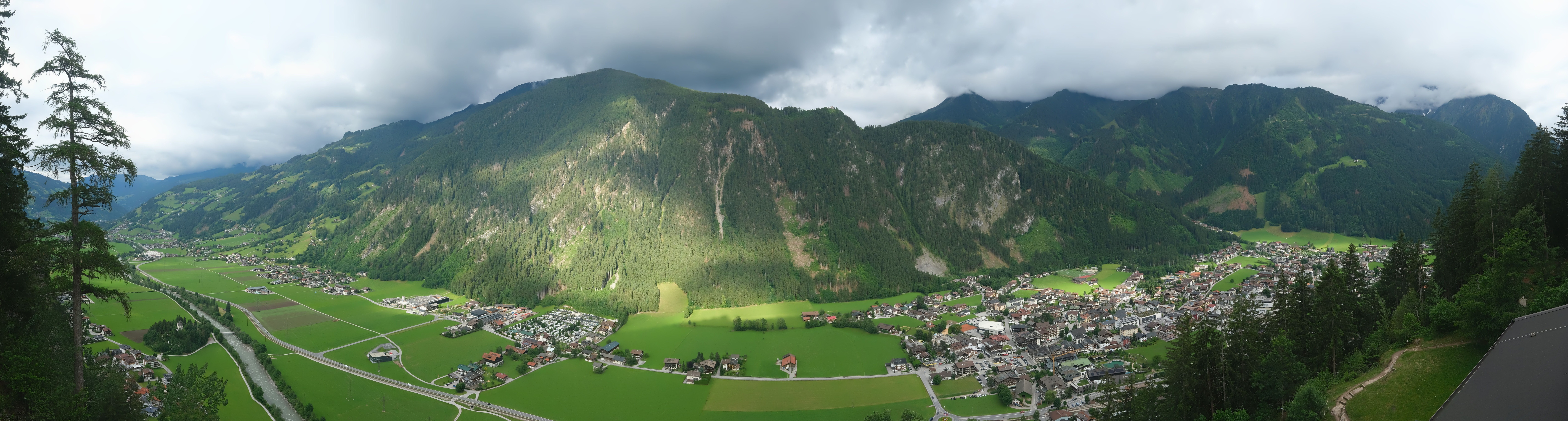 Archiv Foto Webcam Mayrhofen im Zillertal: Blick vom Gasthof Zimmereben