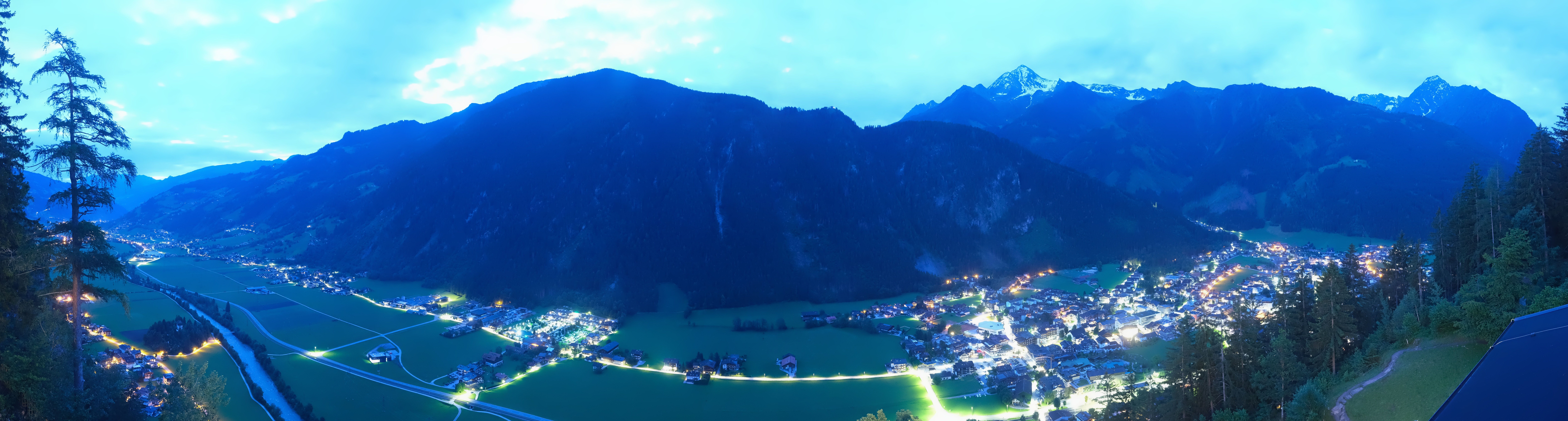 Archiv Foto Webcam Mayrhofen im Zillertal: Blick vom Gasthof Zimmereben