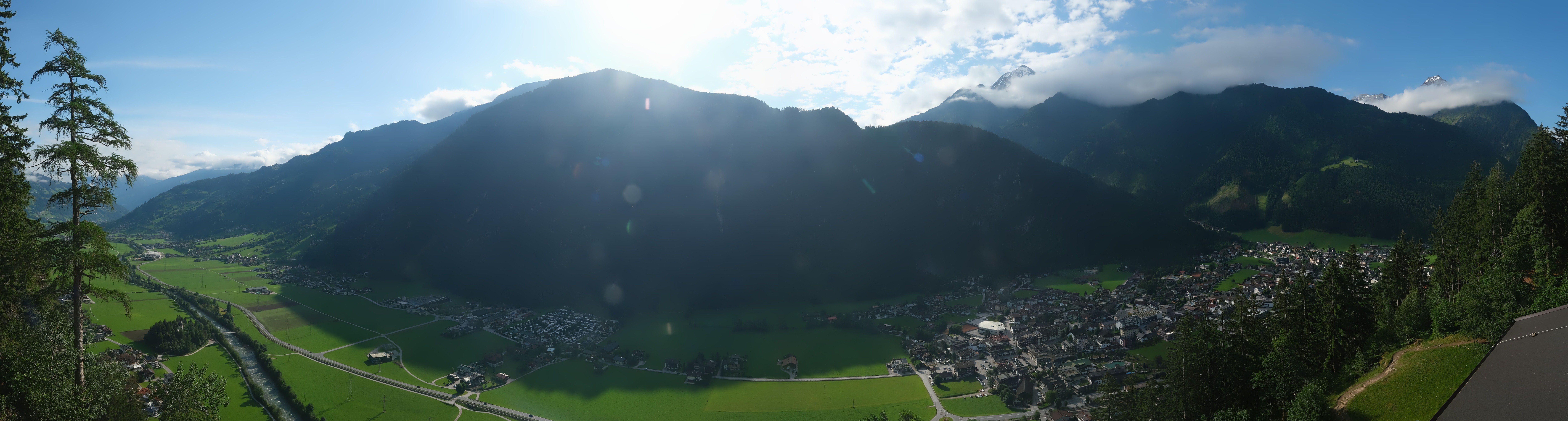 Archiv Foto Webcam Mayrhofen im Zillertal: Blick vom Gasthof Zimmereben