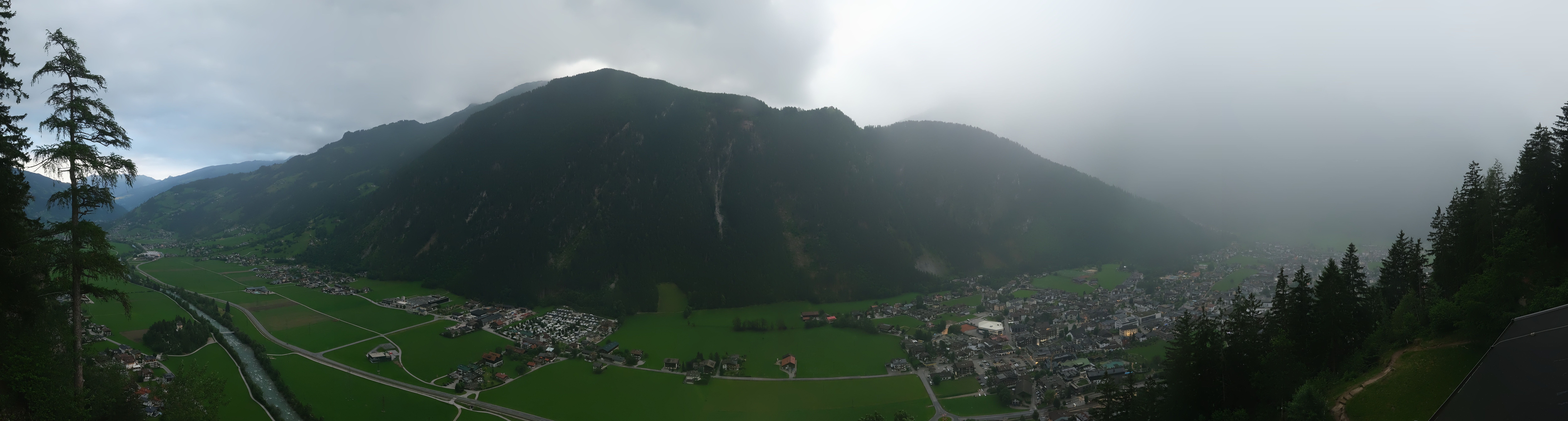 Archiv Foto Webcam Mayrhofen im Zillertal: Blick vom Gasthof Zimmereben