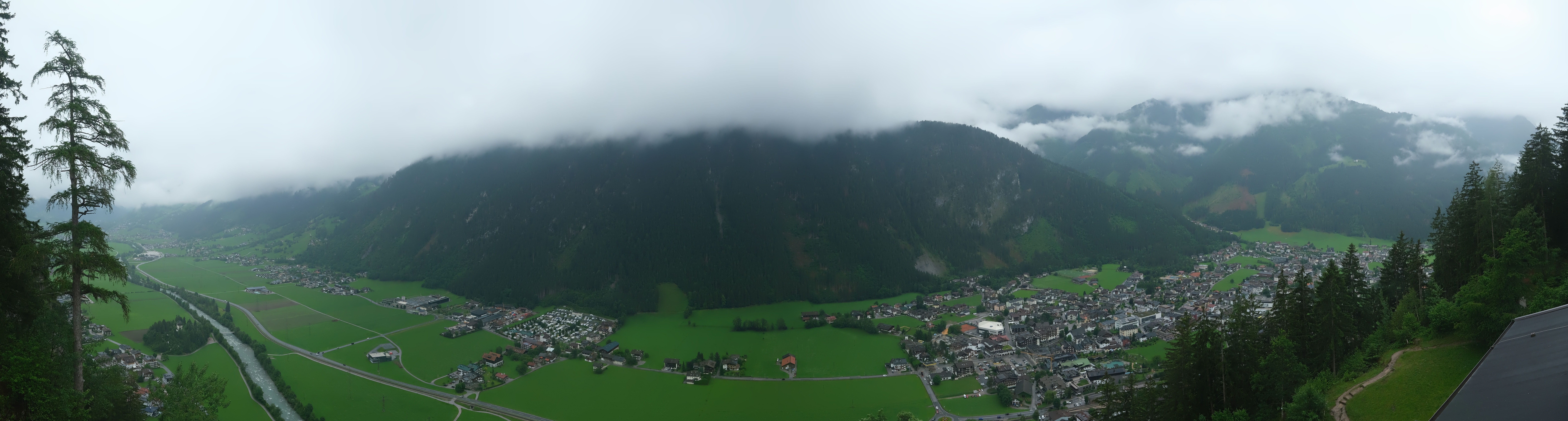 Archiv Foto Webcam Mayrhofen im Zillertal: Blick vom Gasthof Zimmereben