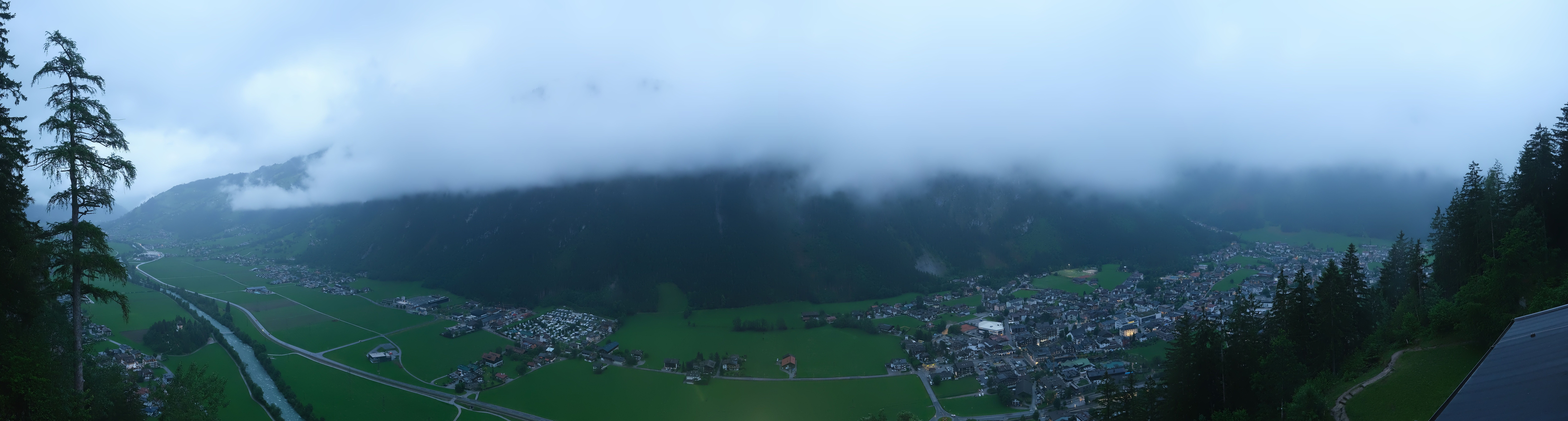 Archiv Foto Webcam Mayrhofen im Zillertal: Blick vom Gasthof Zimmereben