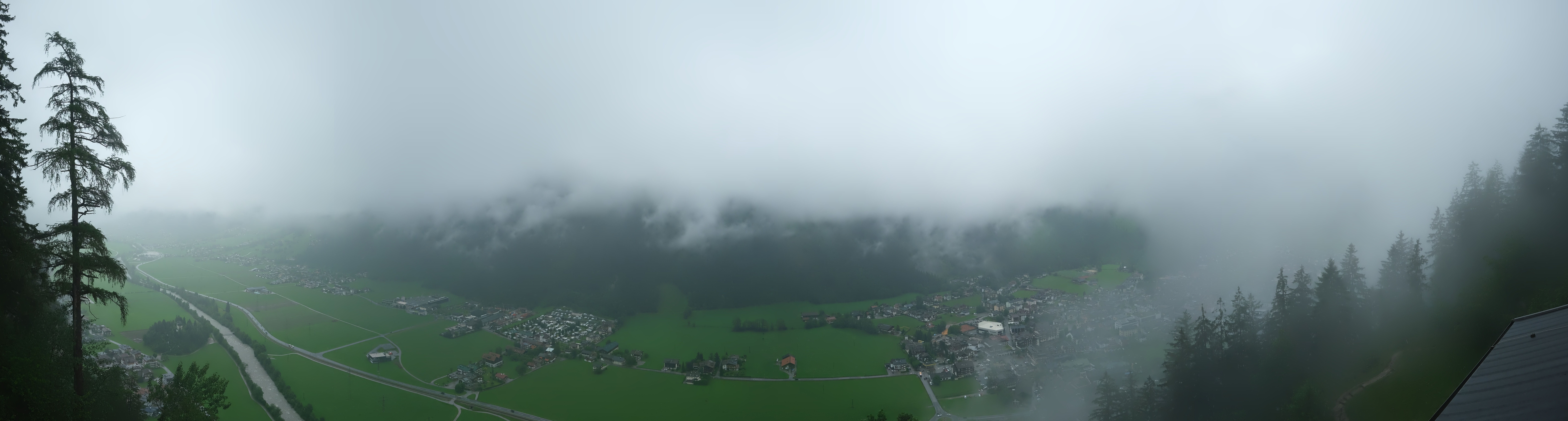 Archived image Webcam Mayrhofen im Zillertal: Zimmereben