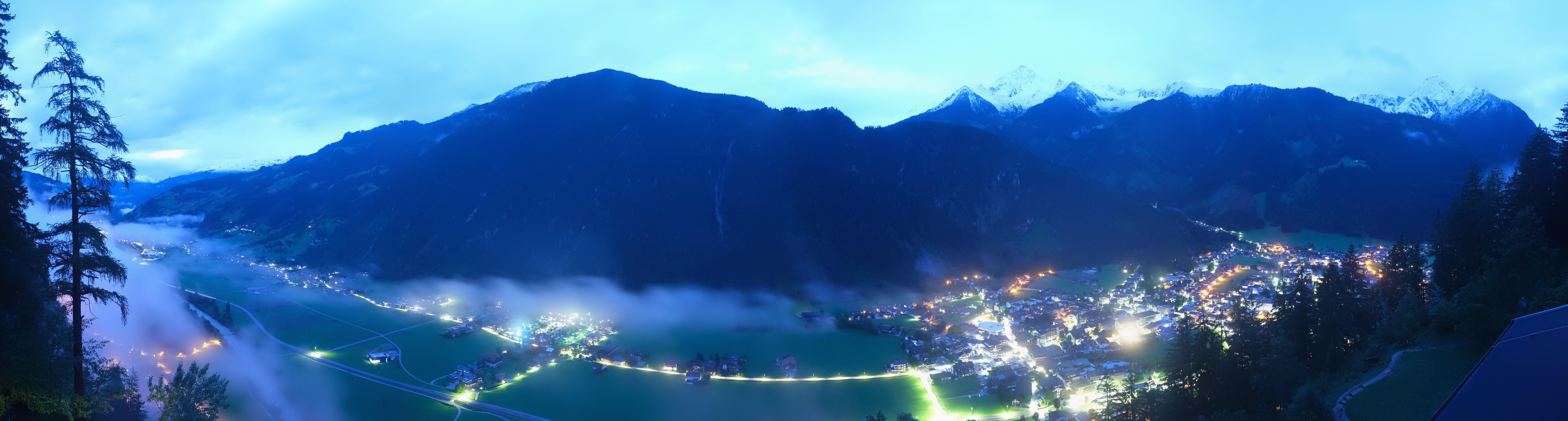 Archiv Foto Webcam Mayrhofen im Zillertal: Blick vom Gasthof Zimmereben