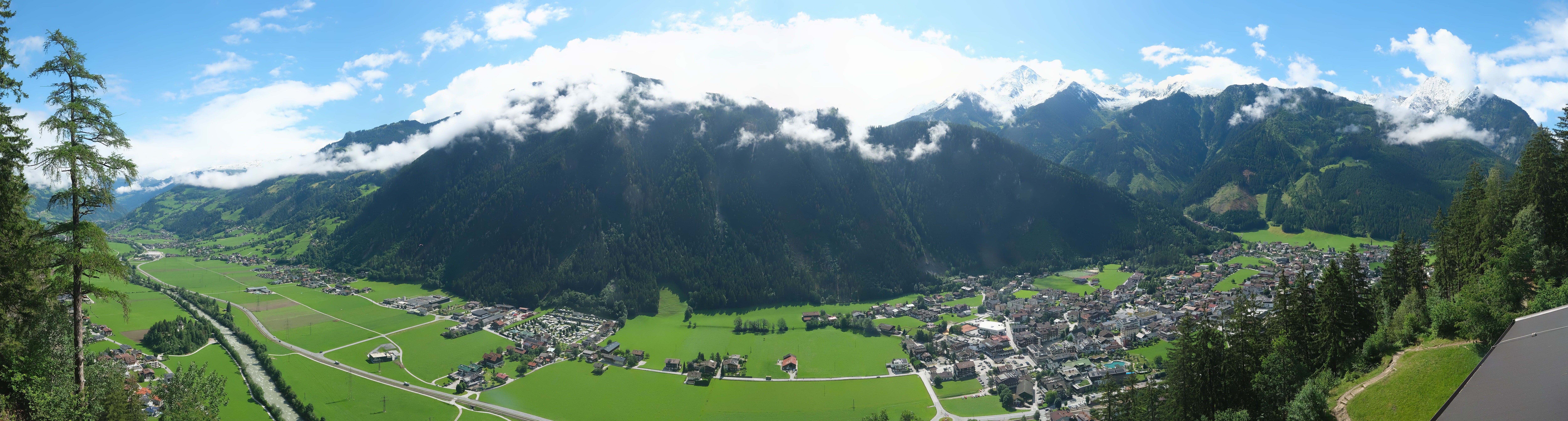 Archiv Foto Webcam Mayrhofen im Zillertal: Blick vom Gasthof Zimmereben