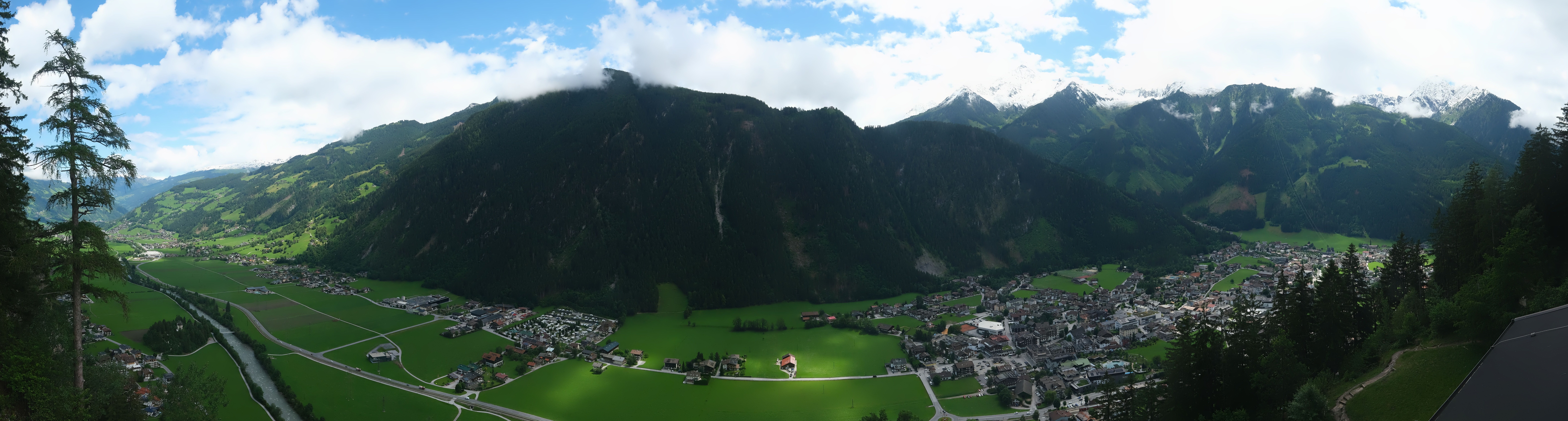 Archiv Foto Webcam Mayrhofen im Zillertal: Blick vom Gasthof Zimmereben