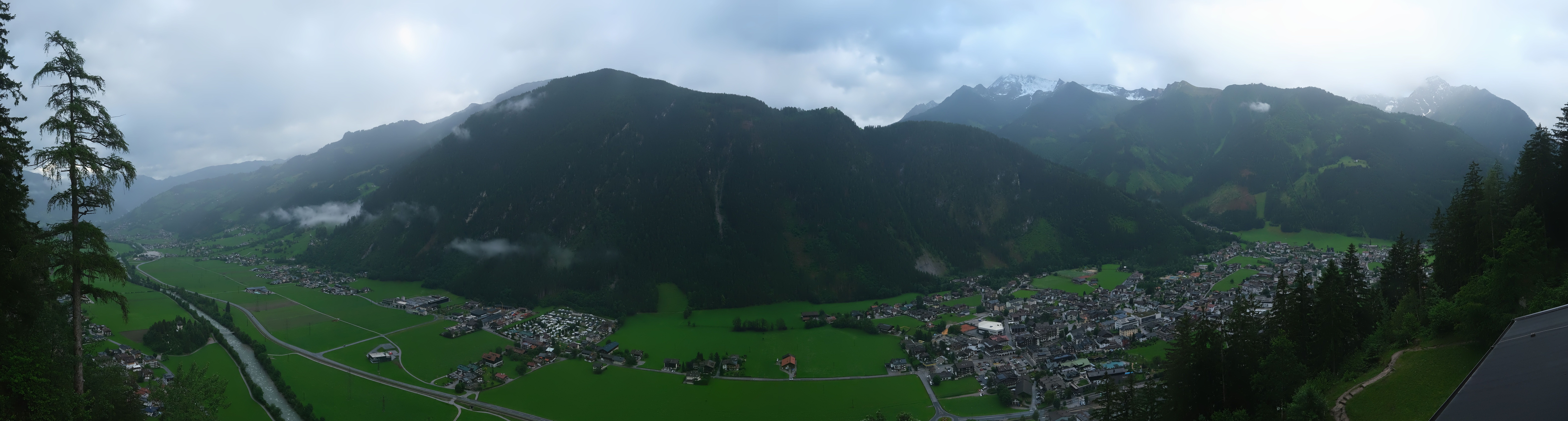 Archiv Foto Webcam Mayrhofen im Zillertal: Blick vom Gasthof Zimmereben