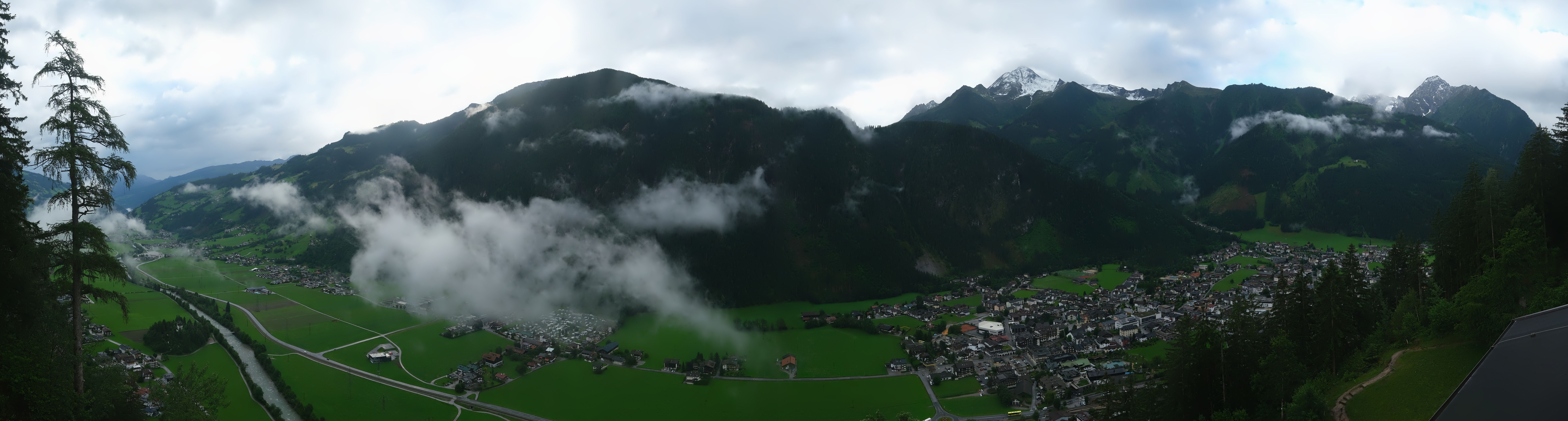 Archiv Foto Webcam Mayrhofen im Zillertal: Blick vom Gasthof Zimmereben