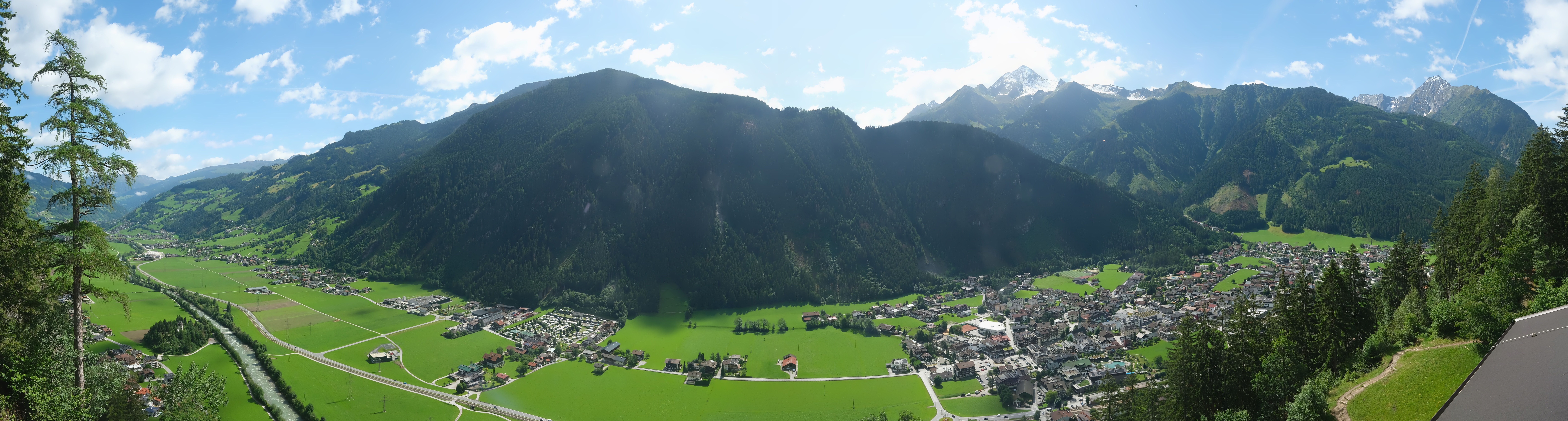 Archiv Foto Webcam Mayrhofen im Zillertal: Blick vom Gasthof Zimmereben