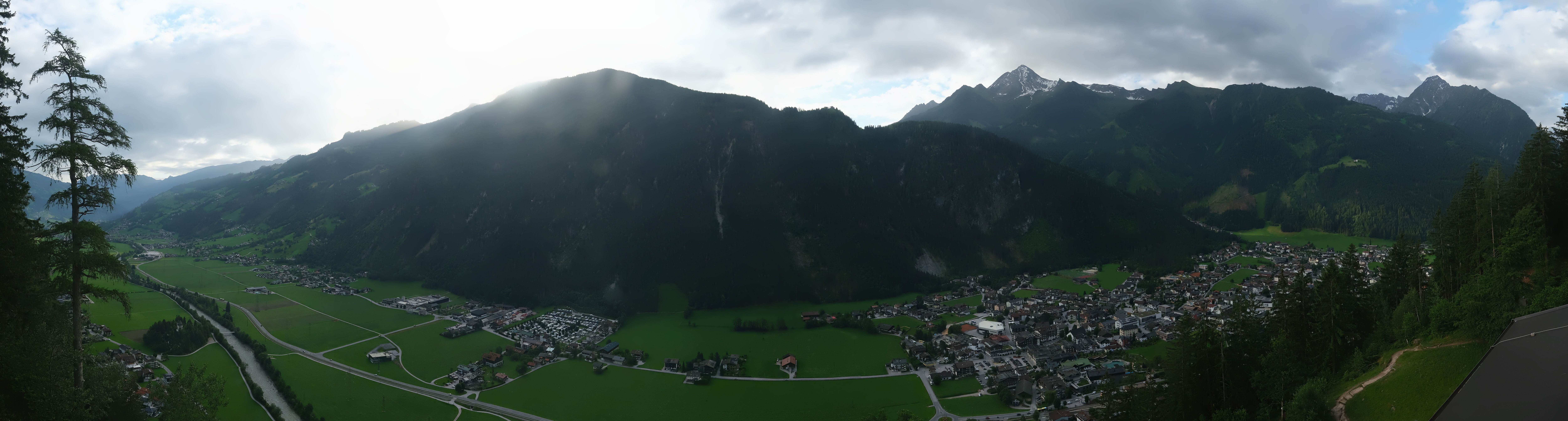 Archiv Foto Webcam Mayrhofen im Zillertal: Blick vom Gasthof Zimmereben