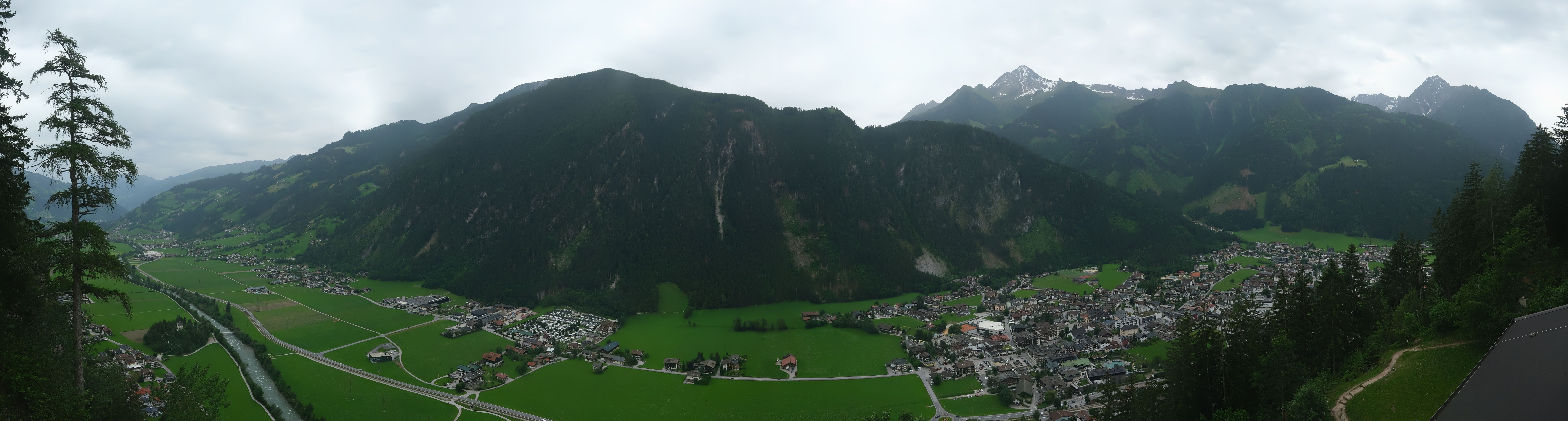 Archiv Foto Webcam Mayrhofen im Zillertal: Blick vom Gasthof Zimmereben