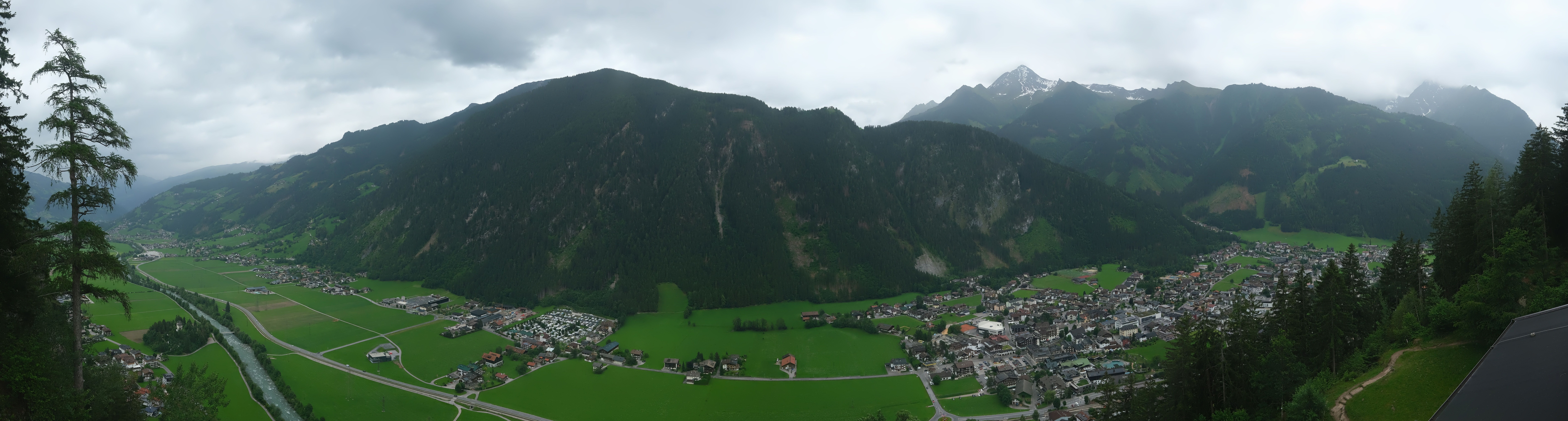 Archiv Foto Webcam Mayrhofen im Zillertal: Blick vom Gasthof Zimmereben