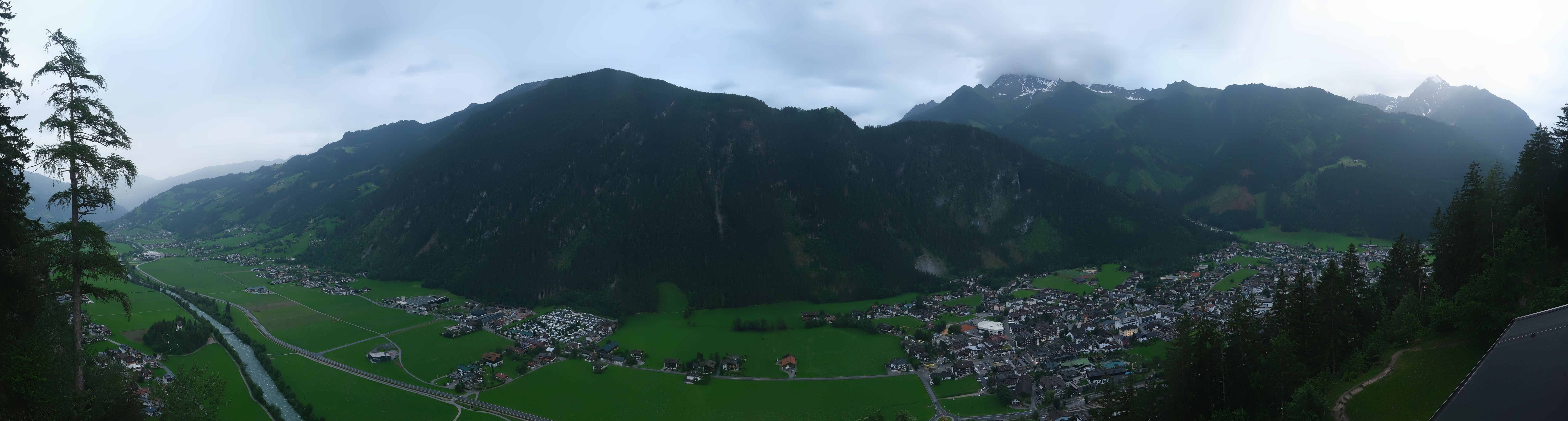 Archiv Foto Webcam Mayrhofen im Zillertal: Blick vom Gasthof Zimmereben