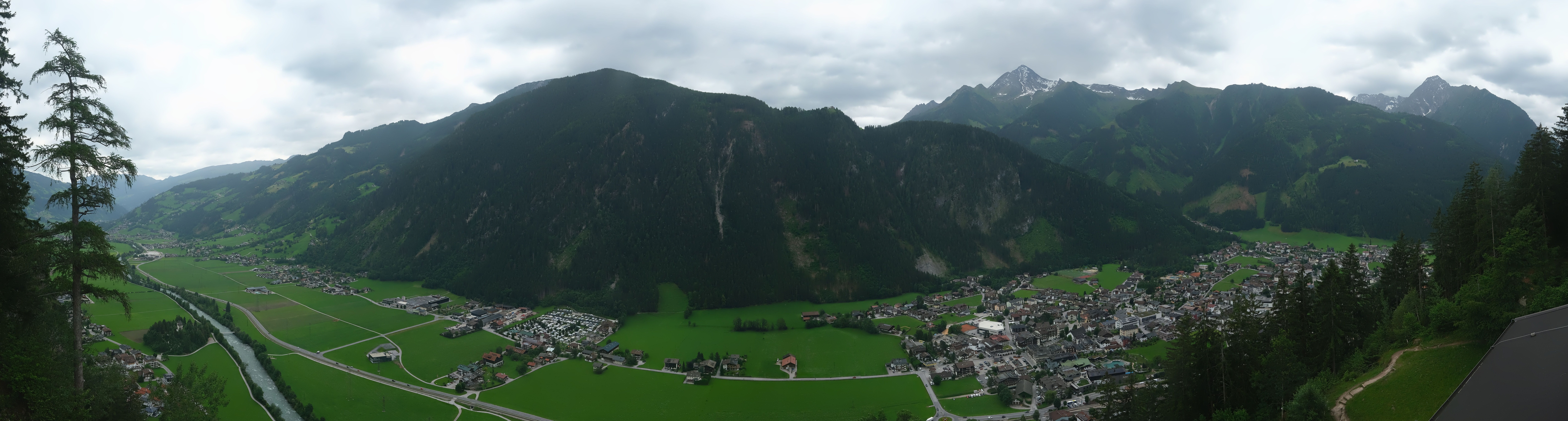 Archiv Foto Webcam Mayrhofen im Zillertal: Blick vom Gasthof Zimmereben