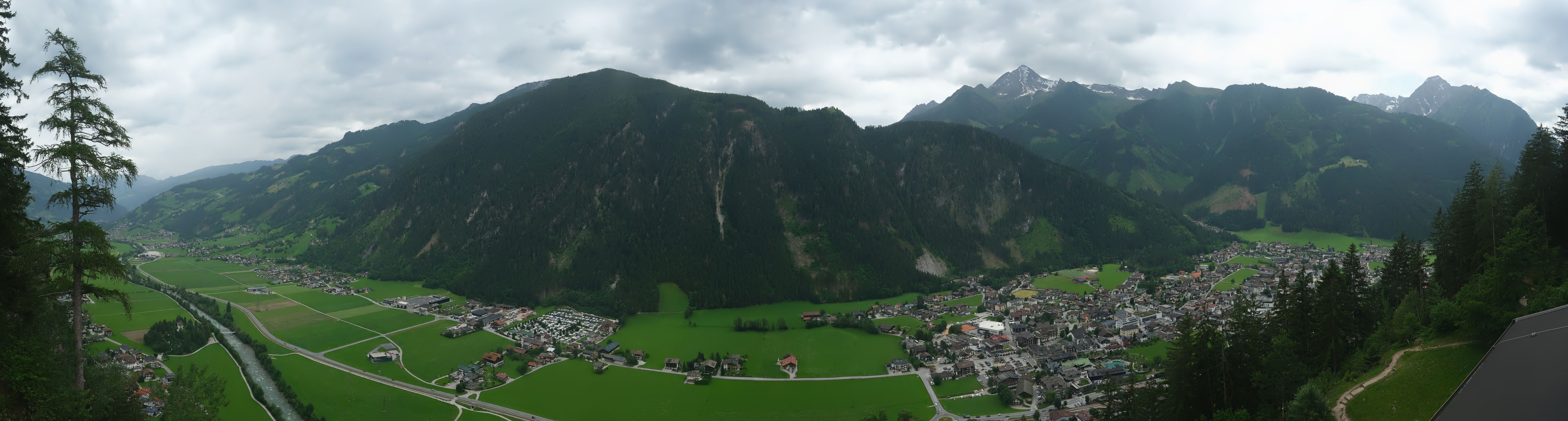 Archiv Foto Webcam Mayrhofen im Zillertal: Blick vom Gasthof Zimmereben