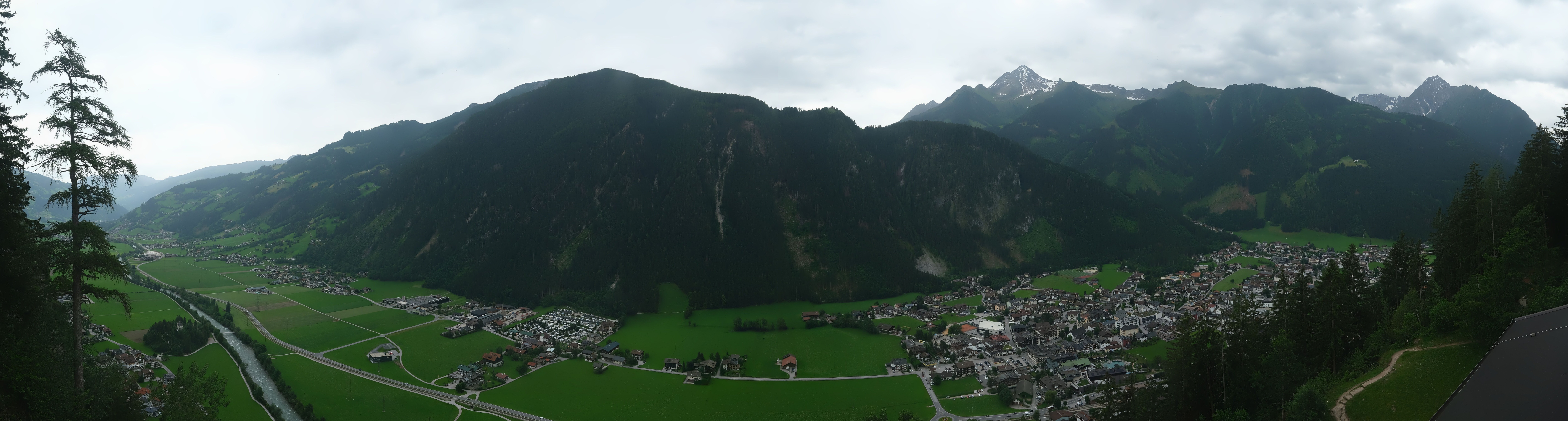 Archiv Foto Webcam Mayrhofen im Zillertal: Blick vom Gasthof Zimmereben