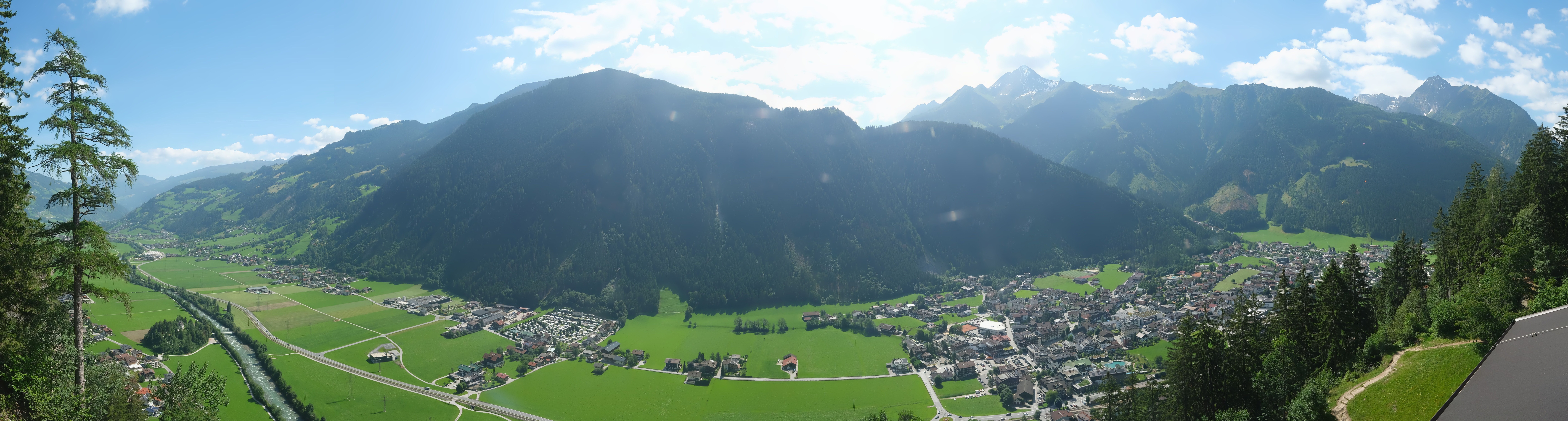 Archiv Foto Webcam Mayrhofen im Zillertal: Blick vom Gasthof Zimmereben