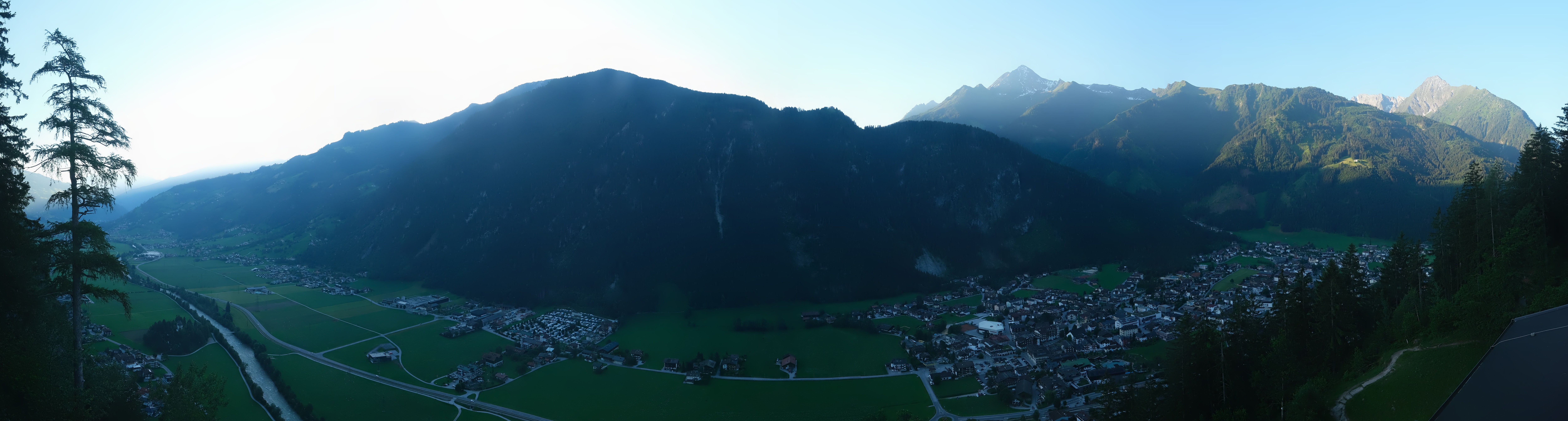 Archiv Foto Webcam Mayrhofen im Zillertal: Blick vom Gasthof Zimmereben