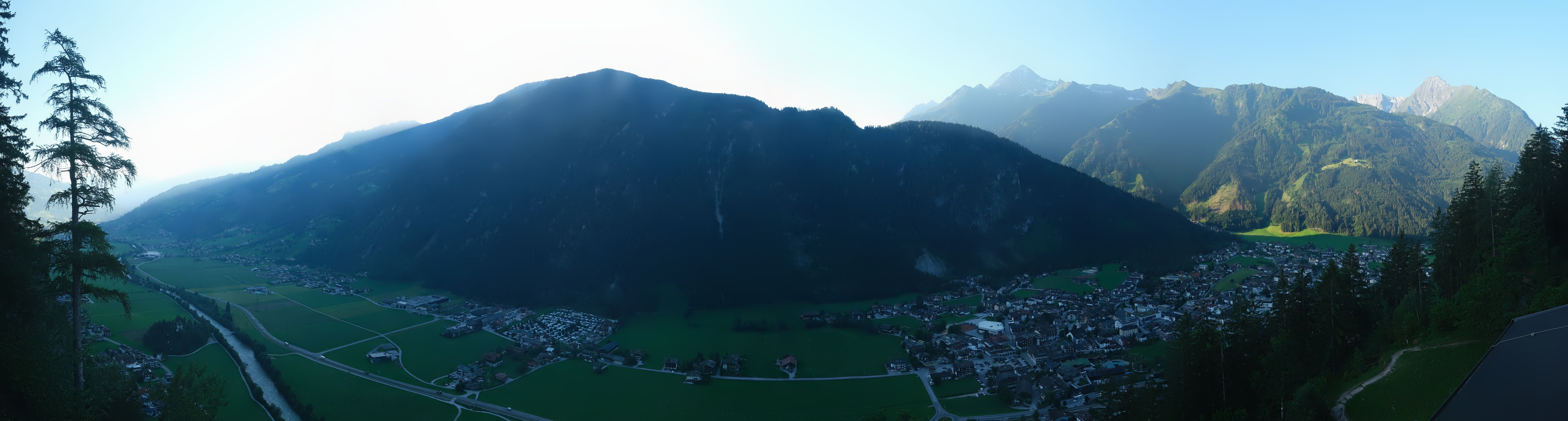 Archiv Foto Webcam Mayrhofen im Zillertal: Blick vom Gasthof Zimmereben