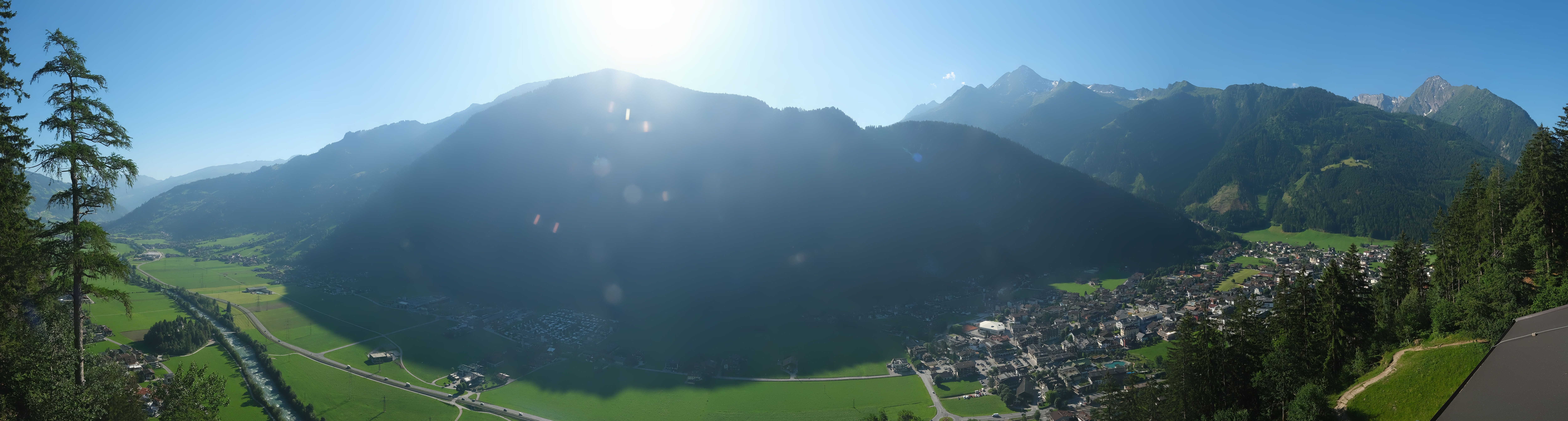 Archiv Foto Webcam Mayrhofen im Zillertal: Blick vom Gasthof Zimmereben