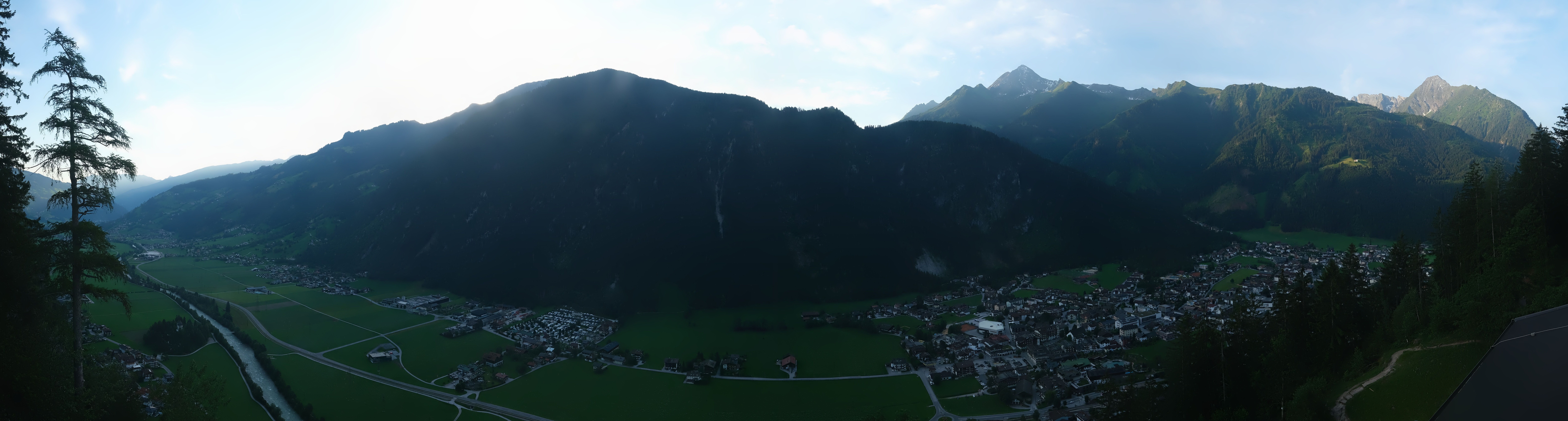 Archiv Foto Webcam Mayrhofen im Zillertal: Blick vom Gasthof Zimmereben