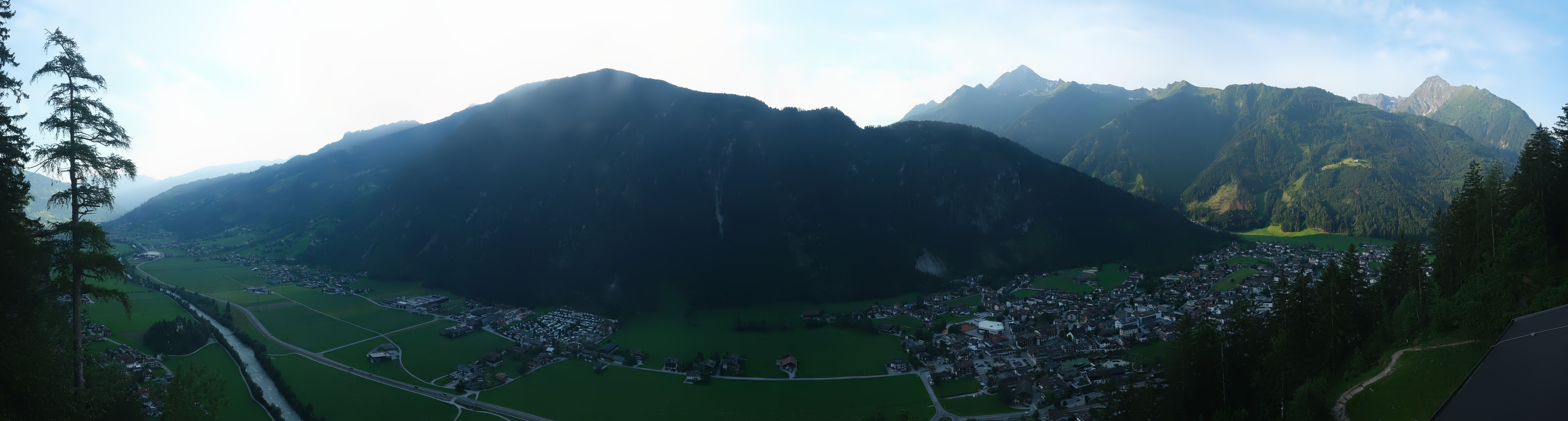 Archiv Foto Webcam Mayrhofen im Zillertal: Blick vom Gasthof Zimmereben