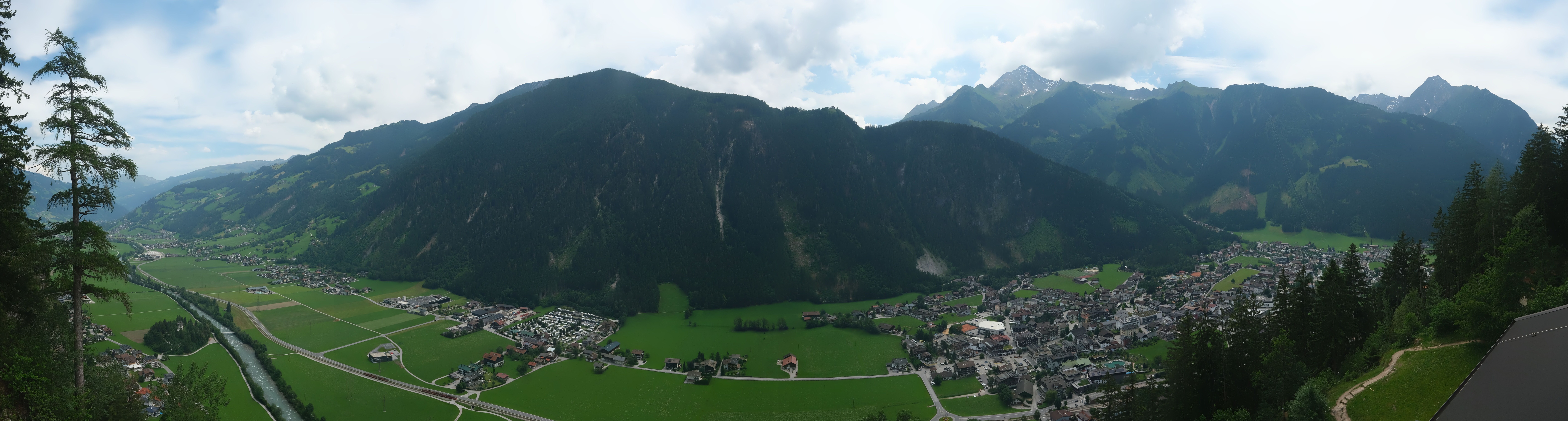 Archiv Foto Webcam Mayrhofen im Zillertal: Blick vom Gasthof Zimmereben
