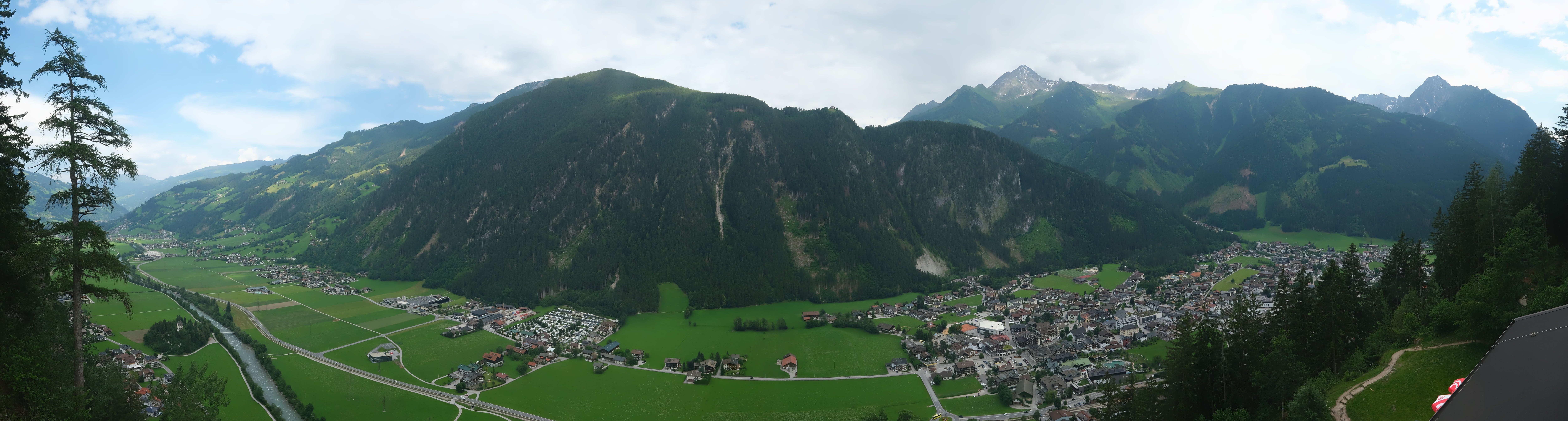 Archiv Foto Webcam Mayrhofen im Zillertal: Blick vom Gasthof Zimmereben