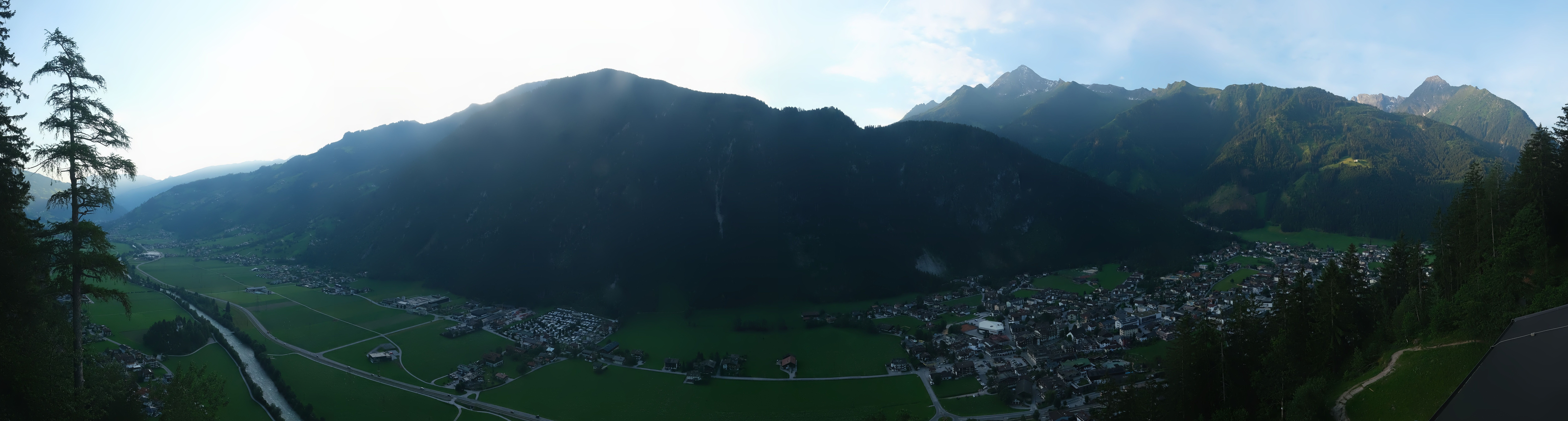 Archiv Foto Webcam Mayrhofen im Zillertal: Blick vom Gasthof Zimmereben
