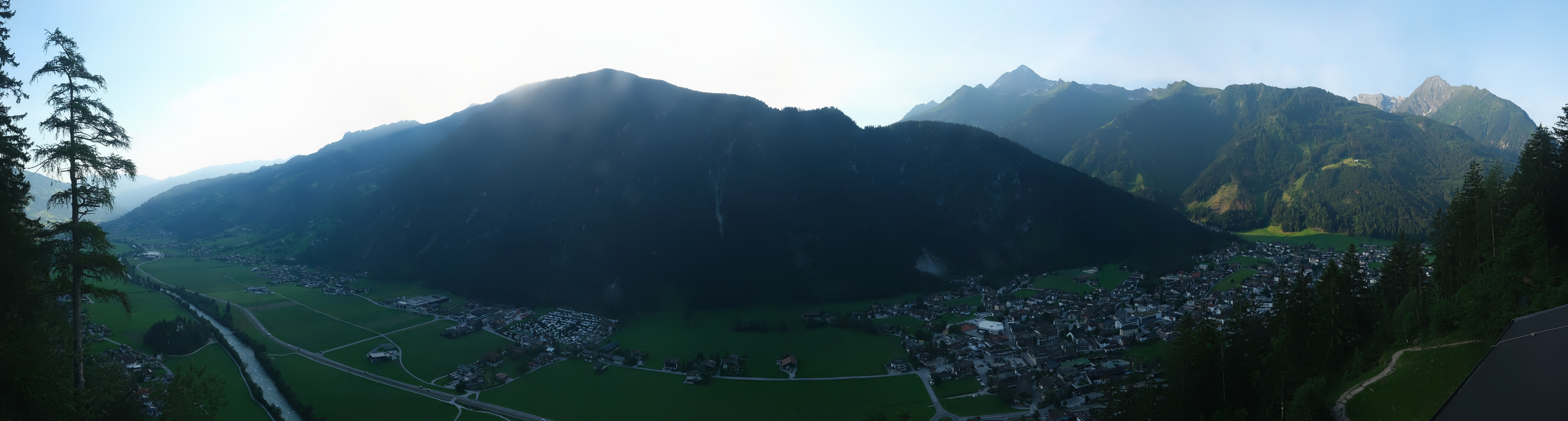 Archiv Foto Webcam Mayrhofen im Zillertal: Blick vom Gasthof Zimmereben