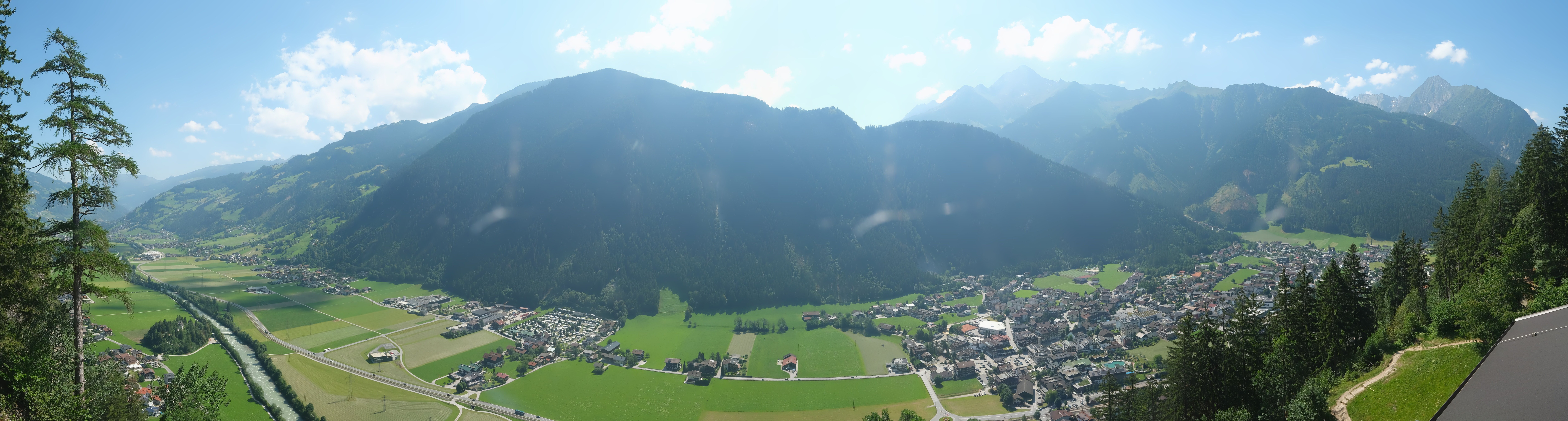 Archived image Webcam Mayrhofen im Zillertal: Zimmereben