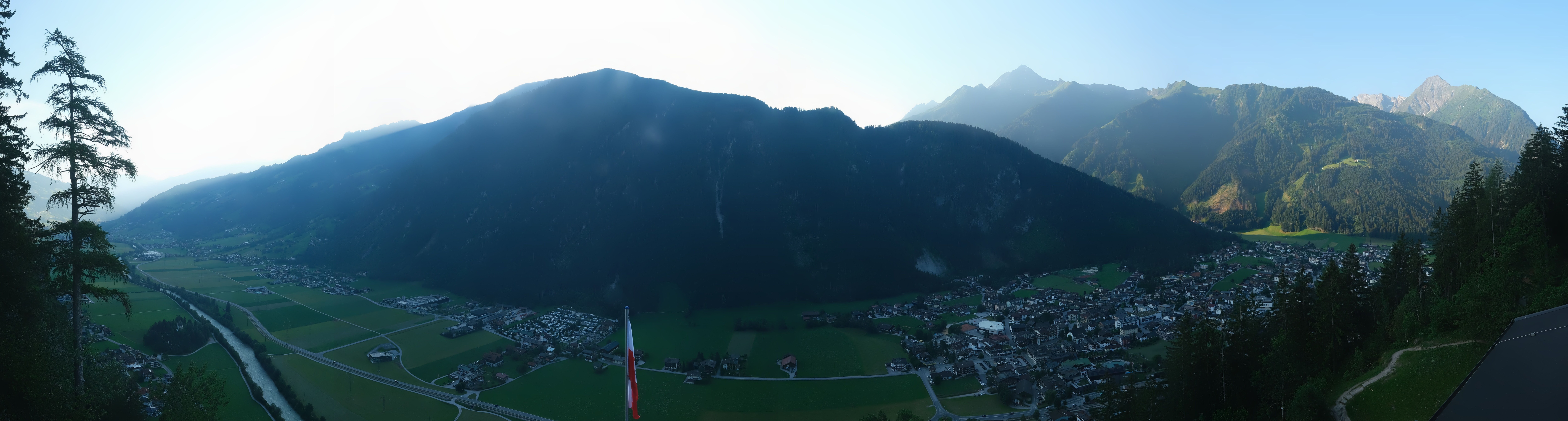 Archiv Foto Webcam Mayrhofen im Zillertal: Blick vom Gasthof Zimmereben
