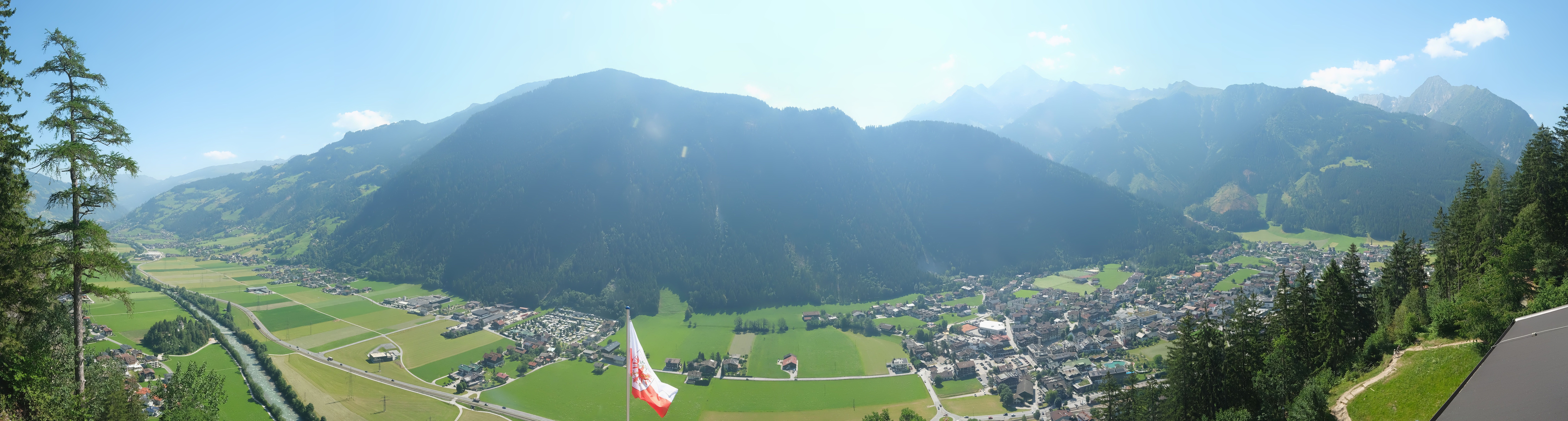 Archiv Foto Webcam Mayrhofen im Zillertal: Blick vom Gasthof Zimmereben