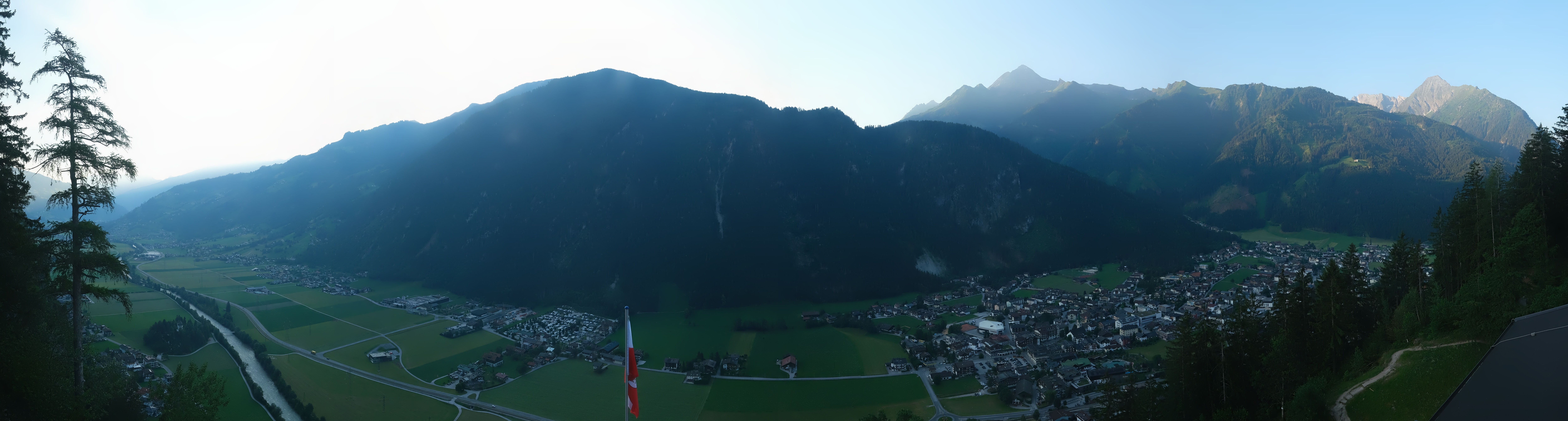 Archiv Foto Webcam Mayrhofen im Zillertal: Blick vom Gasthof Zimmereben