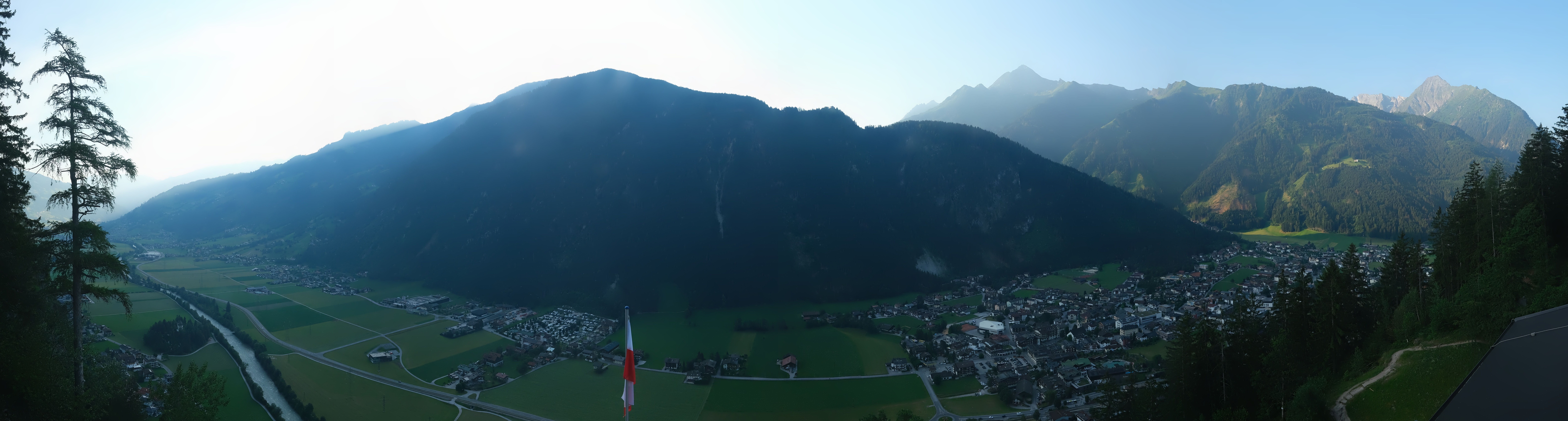 Archiv Foto Webcam Mayrhofen im Zillertal: Blick vom Gasthof Zimmereben