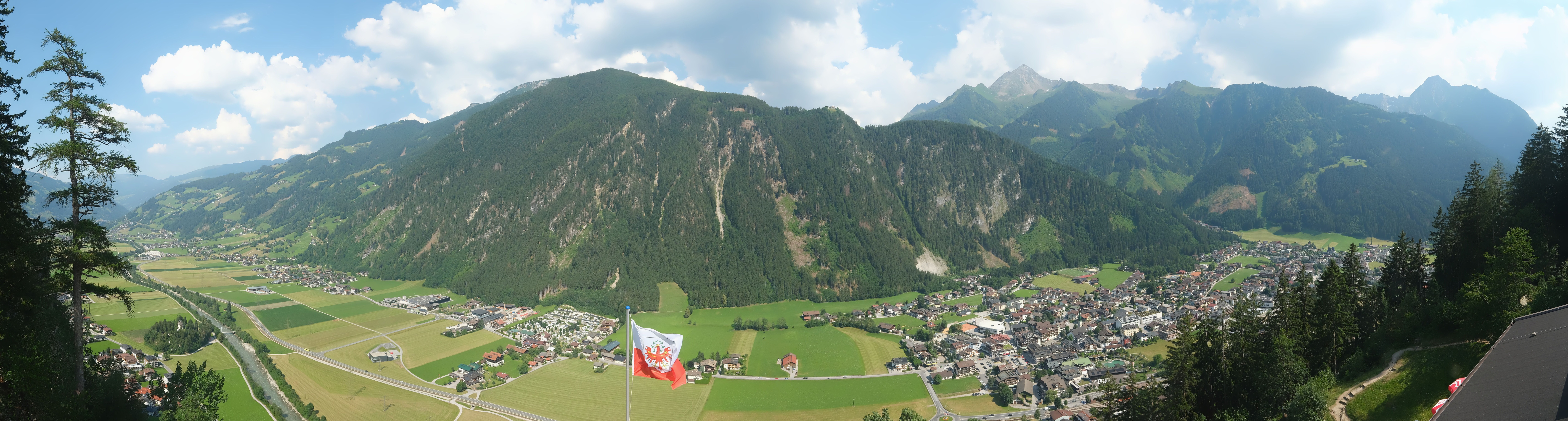 Archiv Foto Webcam Mayrhofen im Zillertal: Blick vom Gasthof Zimmereben