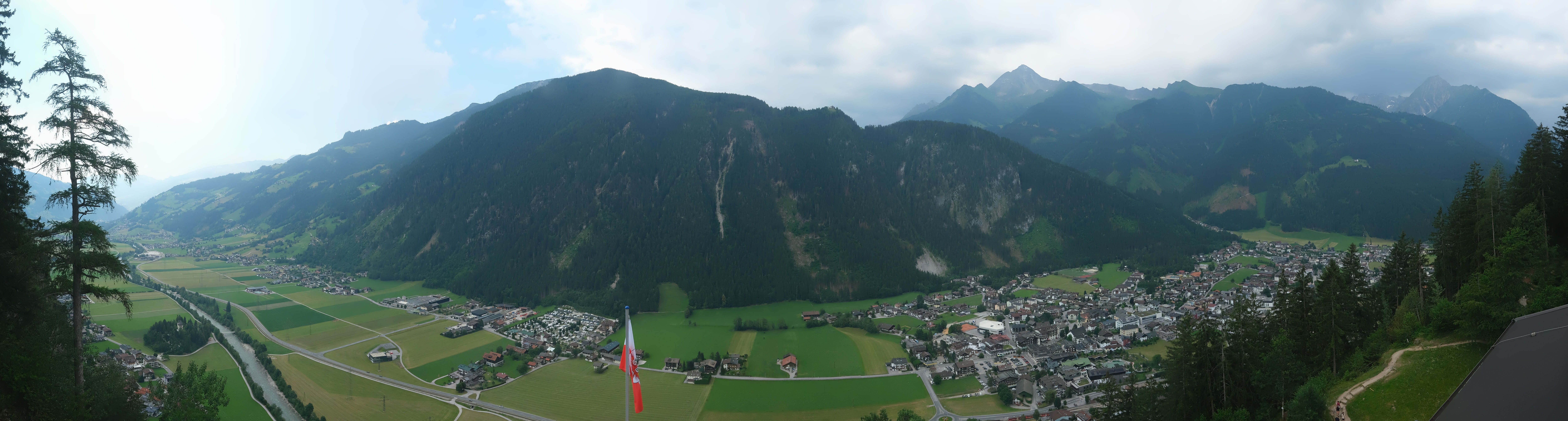 Archiv Foto Webcam Mayrhofen im Zillertal: Blick vom Gasthof Zimmereben