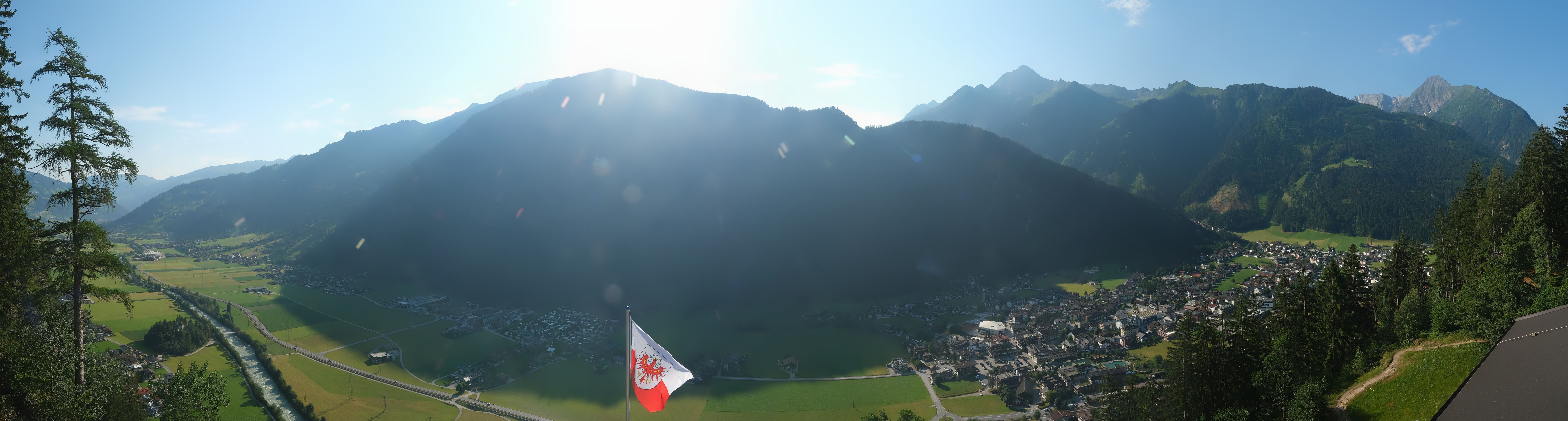 Archiv Foto Webcam Mayrhofen im Zillertal: Blick vom Gasthof Zimmereben