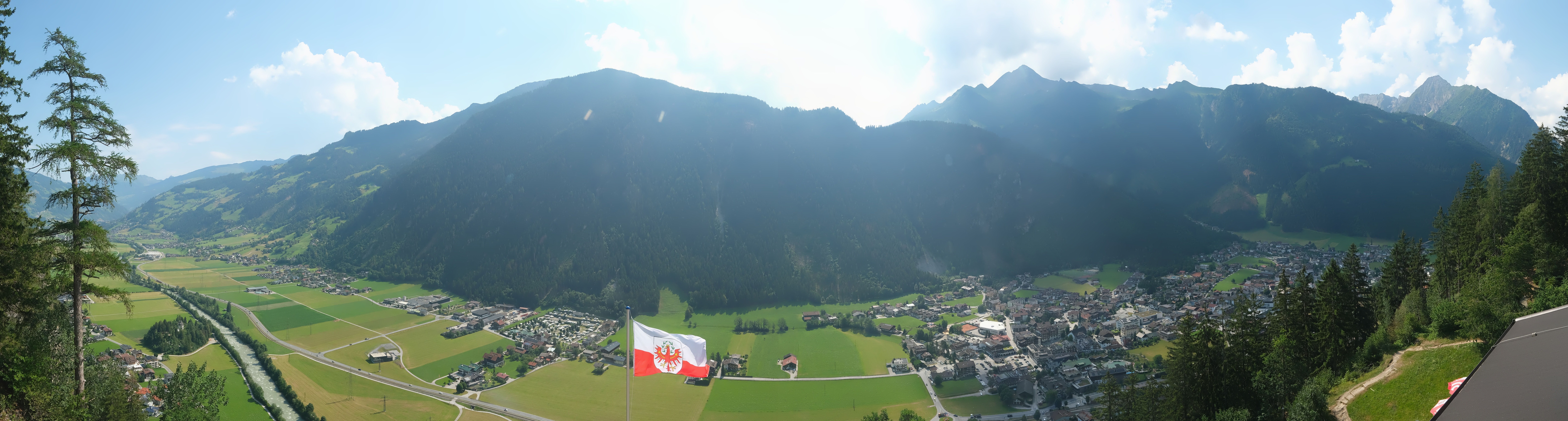 Archiv Foto Webcam Mayrhofen im Zillertal: Blick vom Gasthof Zimmereben