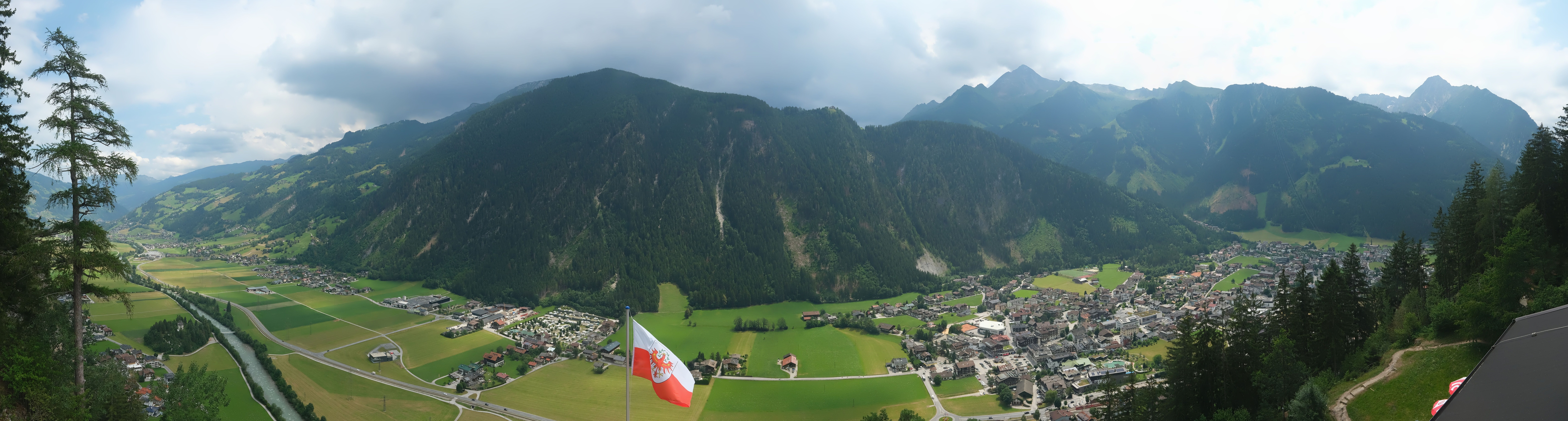 Archiv Foto Webcam Mayrhofen im Zillertal: Blick vom Gasthof Zimmereben