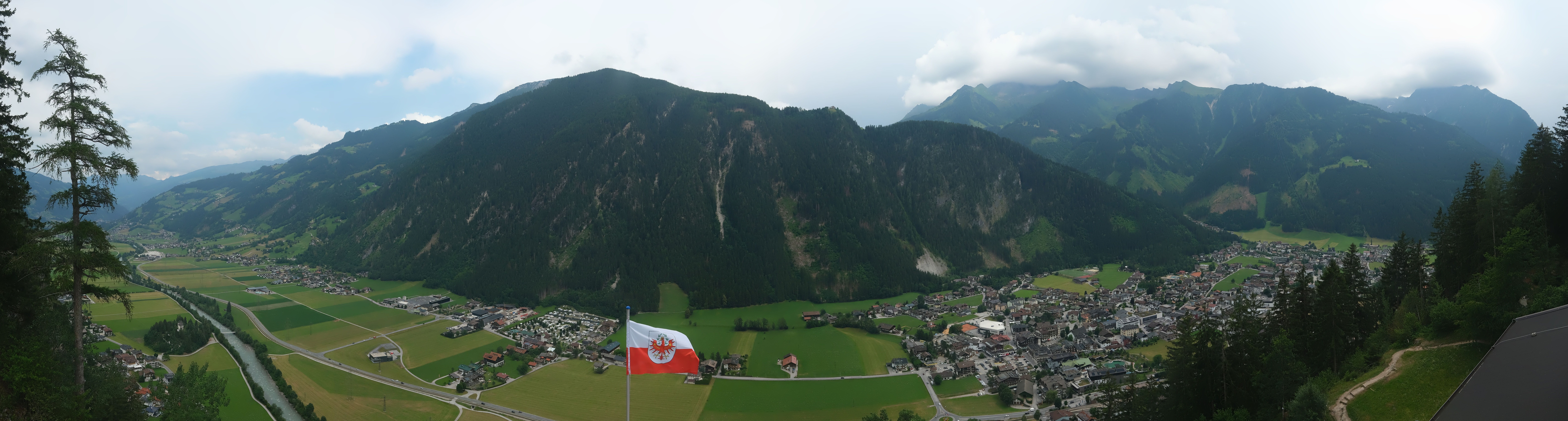 Archiv Foto Webcam Mayrhofen im Zillertal: Blick vom Gasthof Zimmereben