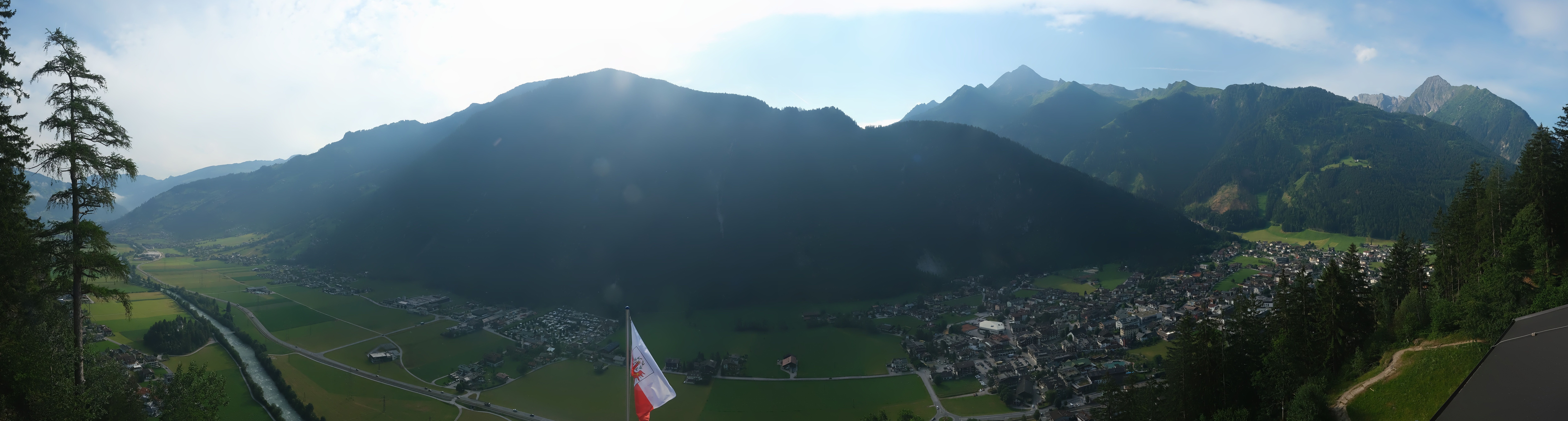 Archiv Foto Webcam Mayrhofen im Zillertal: Blick vom Gasthof Zimmereben